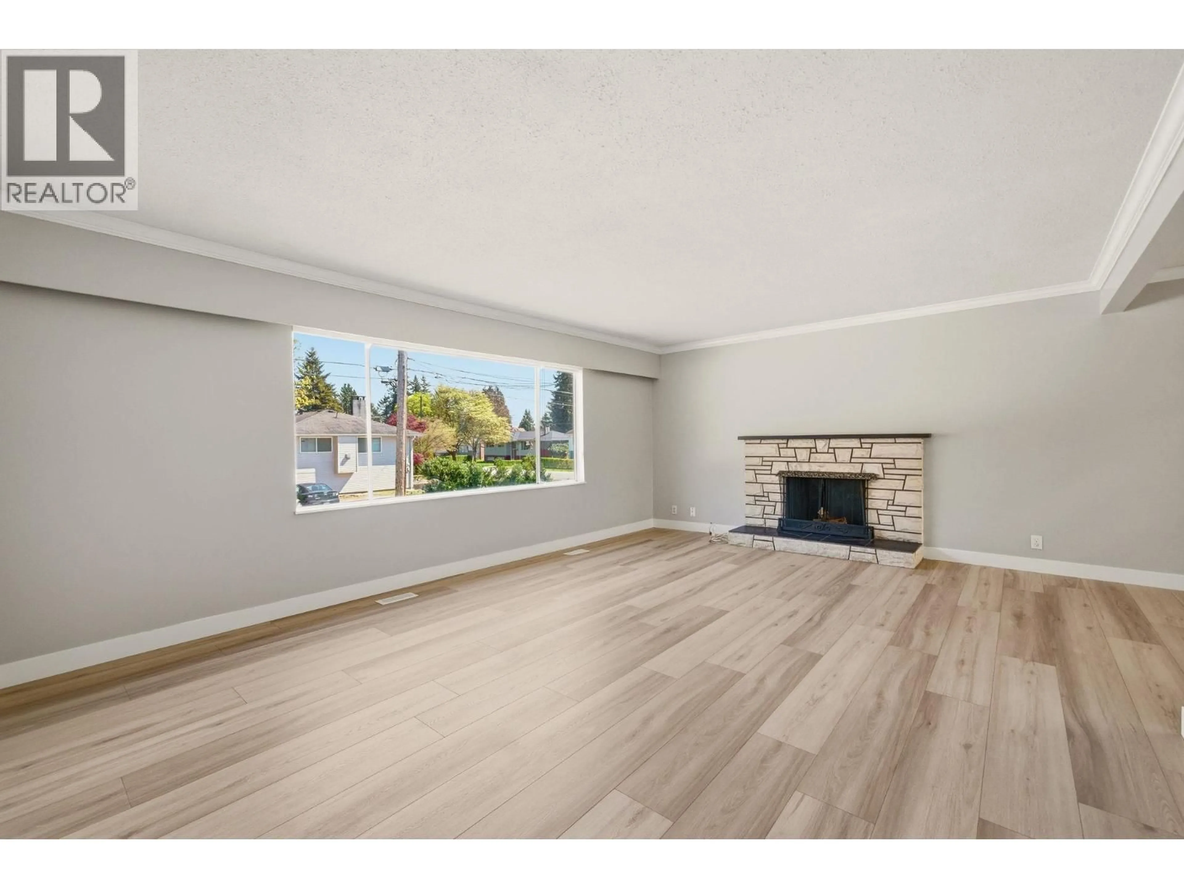 A pic of a room for 3561 YORK STREET, Port Coquitlam British Columbia V3B4A8