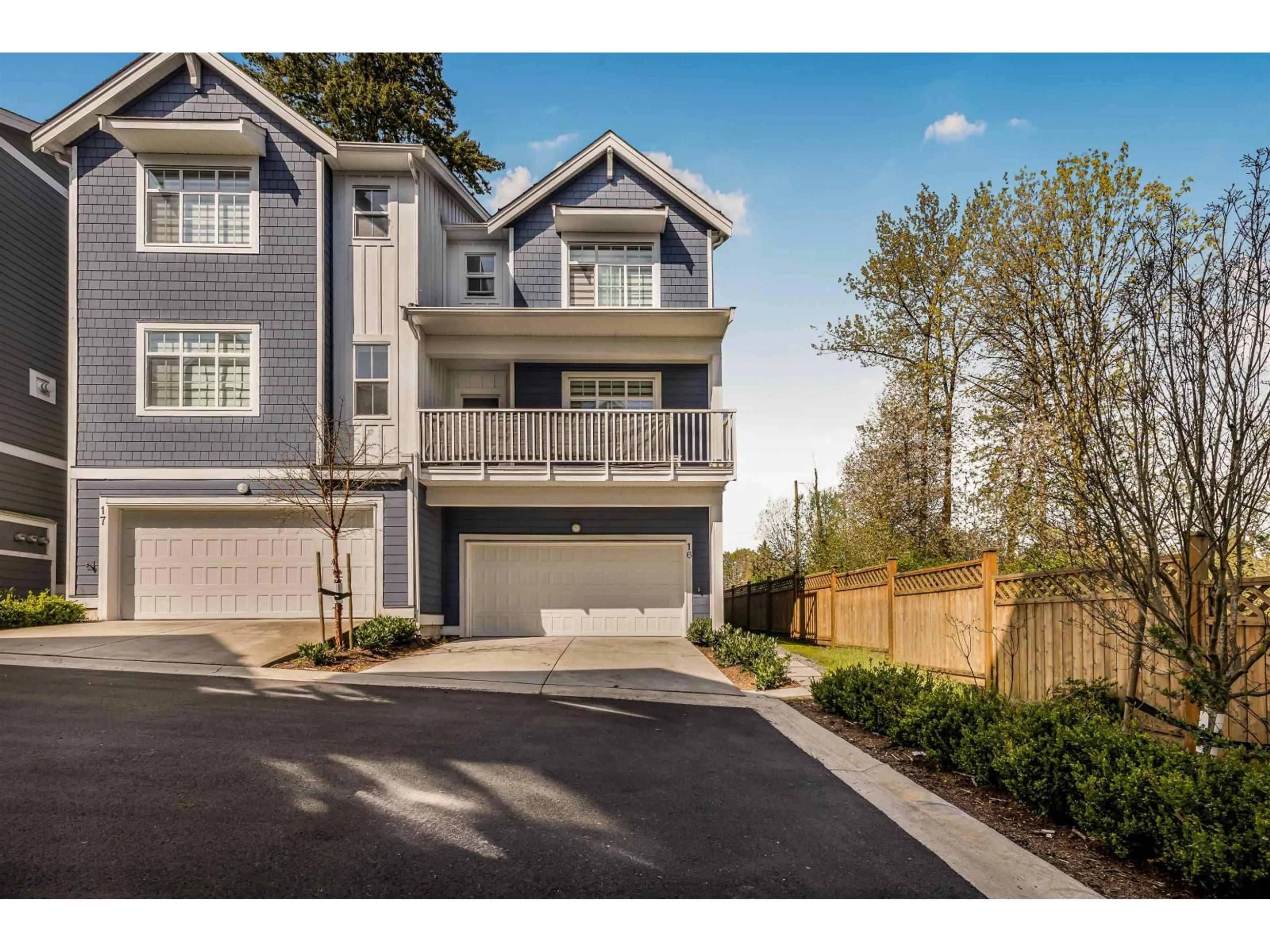 A pic from outside/outdoor area/front of a property/back of a property/a pic from drone, street for 16 - 9762 182A STREET, Surrey British Columbia V4N6W5