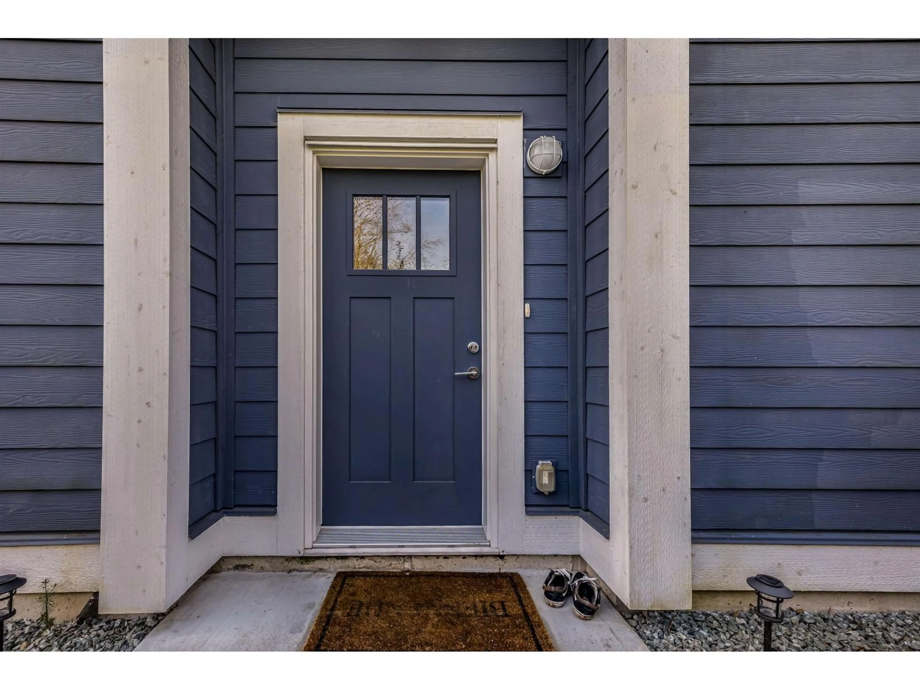 Indoor entryway for 16 - 9762 182A STREET, Surrey British Columbia V4N6W5