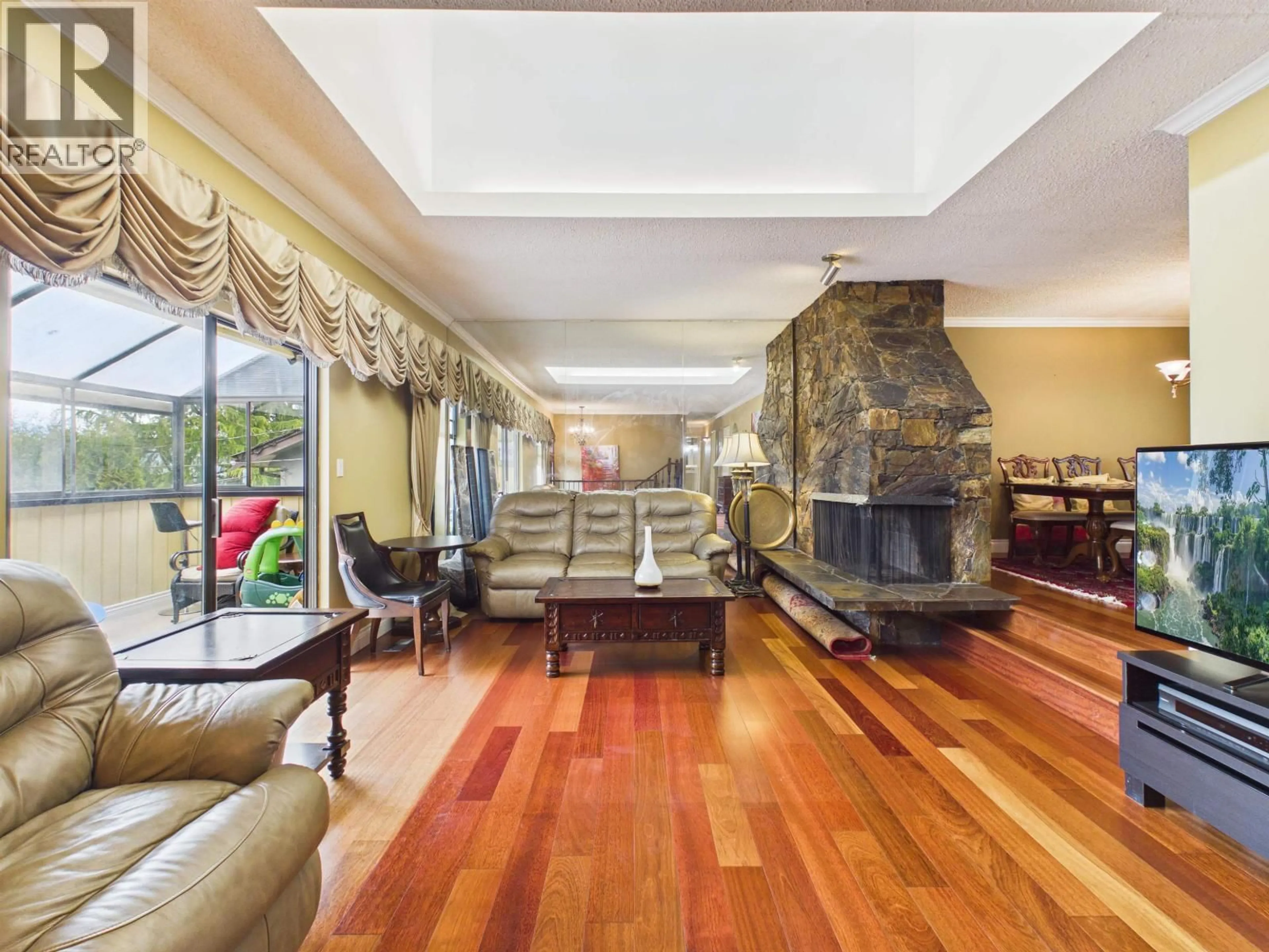 Lobby for 7730 STANLEY STREET, Burnaby British Columbia V5E1V8