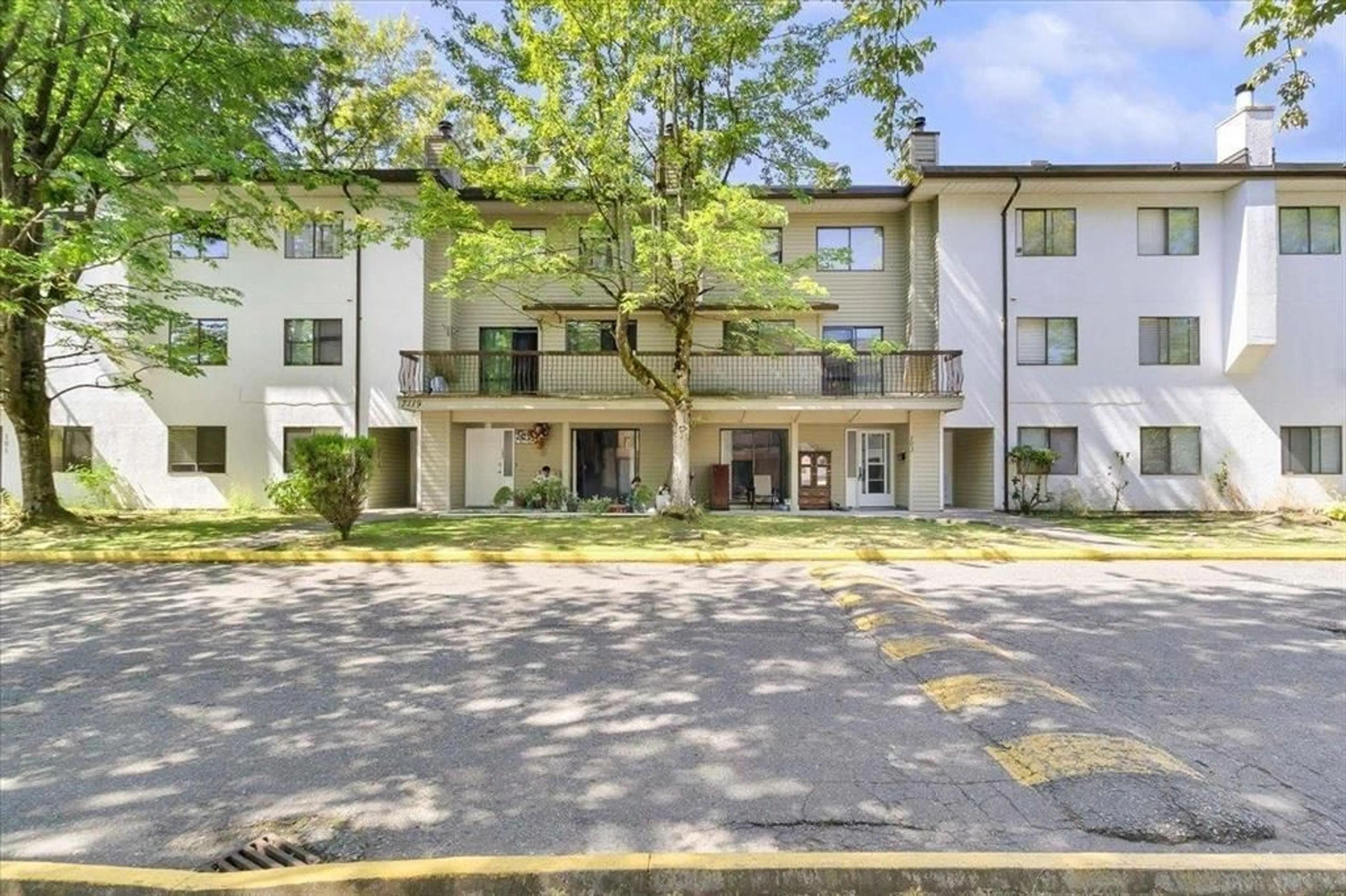 Patio, unknown for 204 - 7119 133 STREET, Surrey British Columbia V3W7Z6