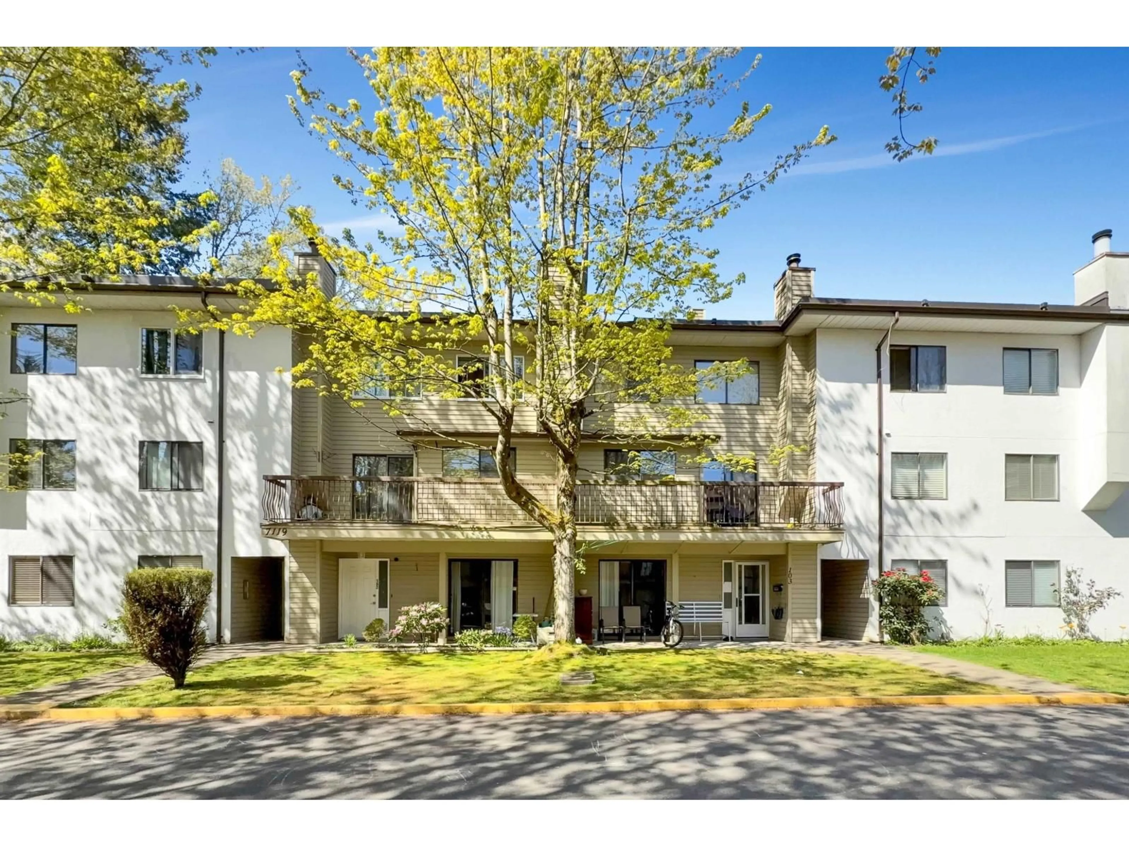 Unknown for 204 - 7119 133 STREET, Surrey British Columbia V3W7Z6