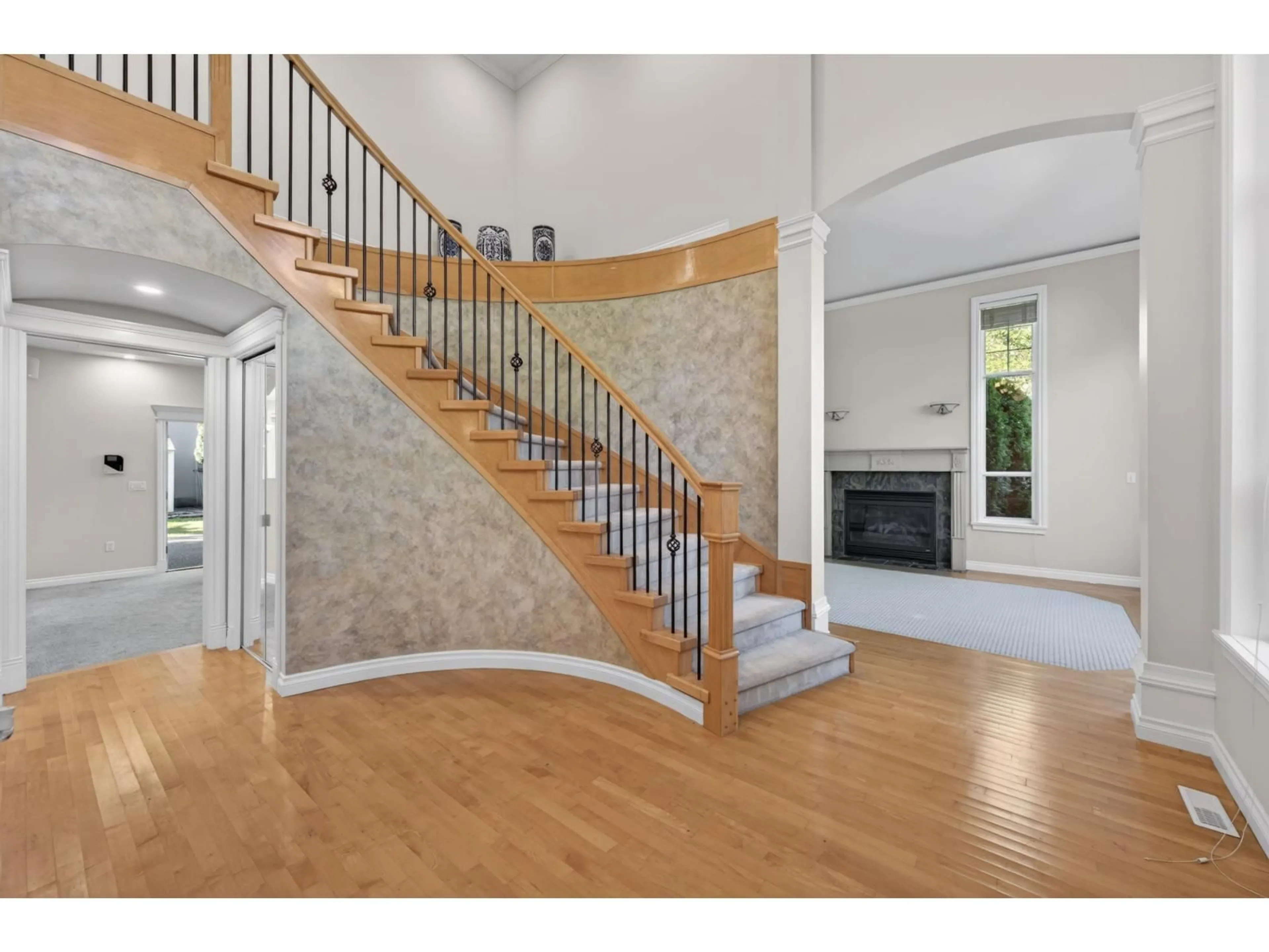 Unknown for 2142 139A STREET, Surrey British Columbia V4A9V4