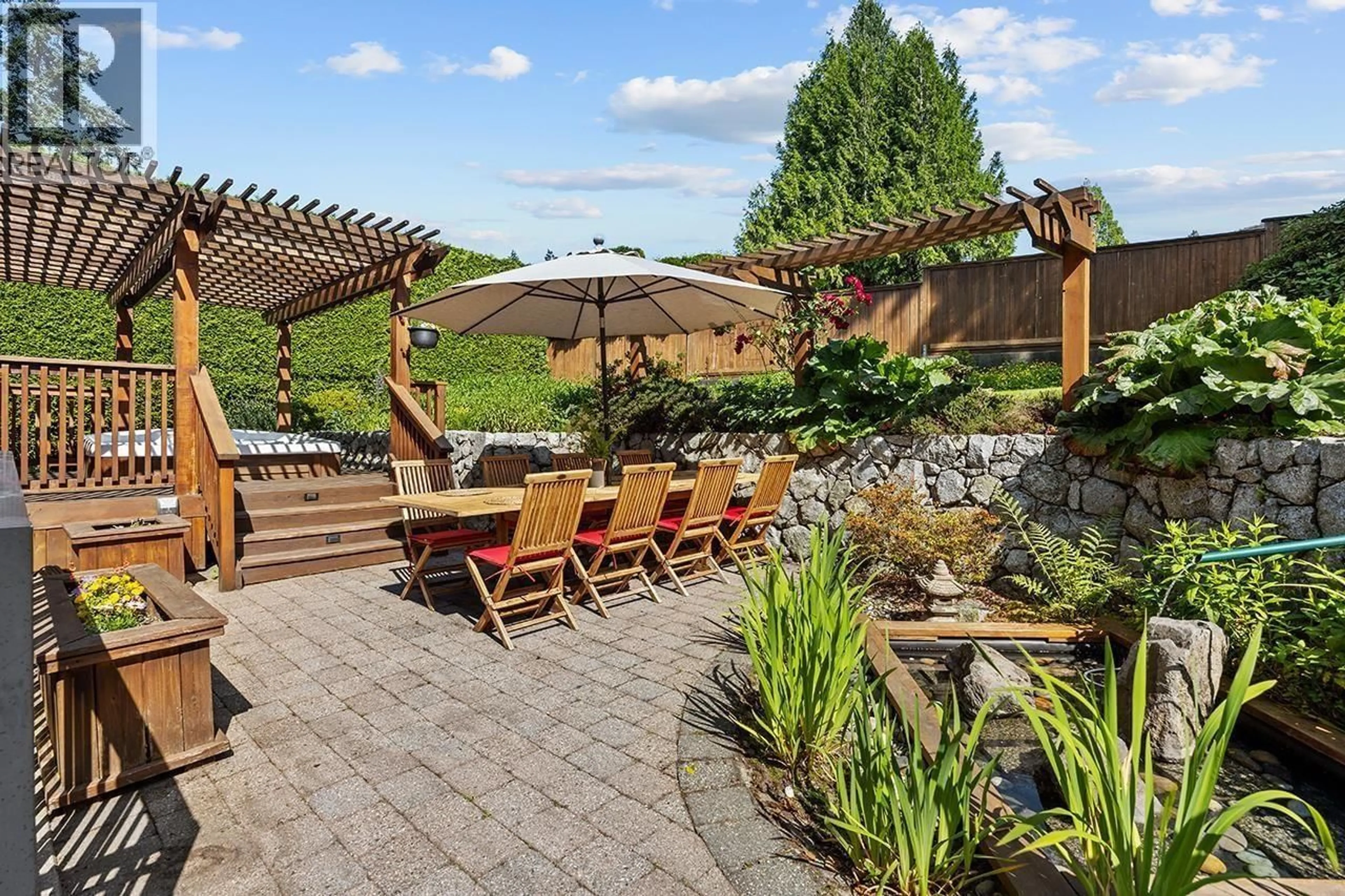 Patio, water/lake/river/ocean view for 7488 WHELEN COURT, Burnaby British Columbia V5E1X3