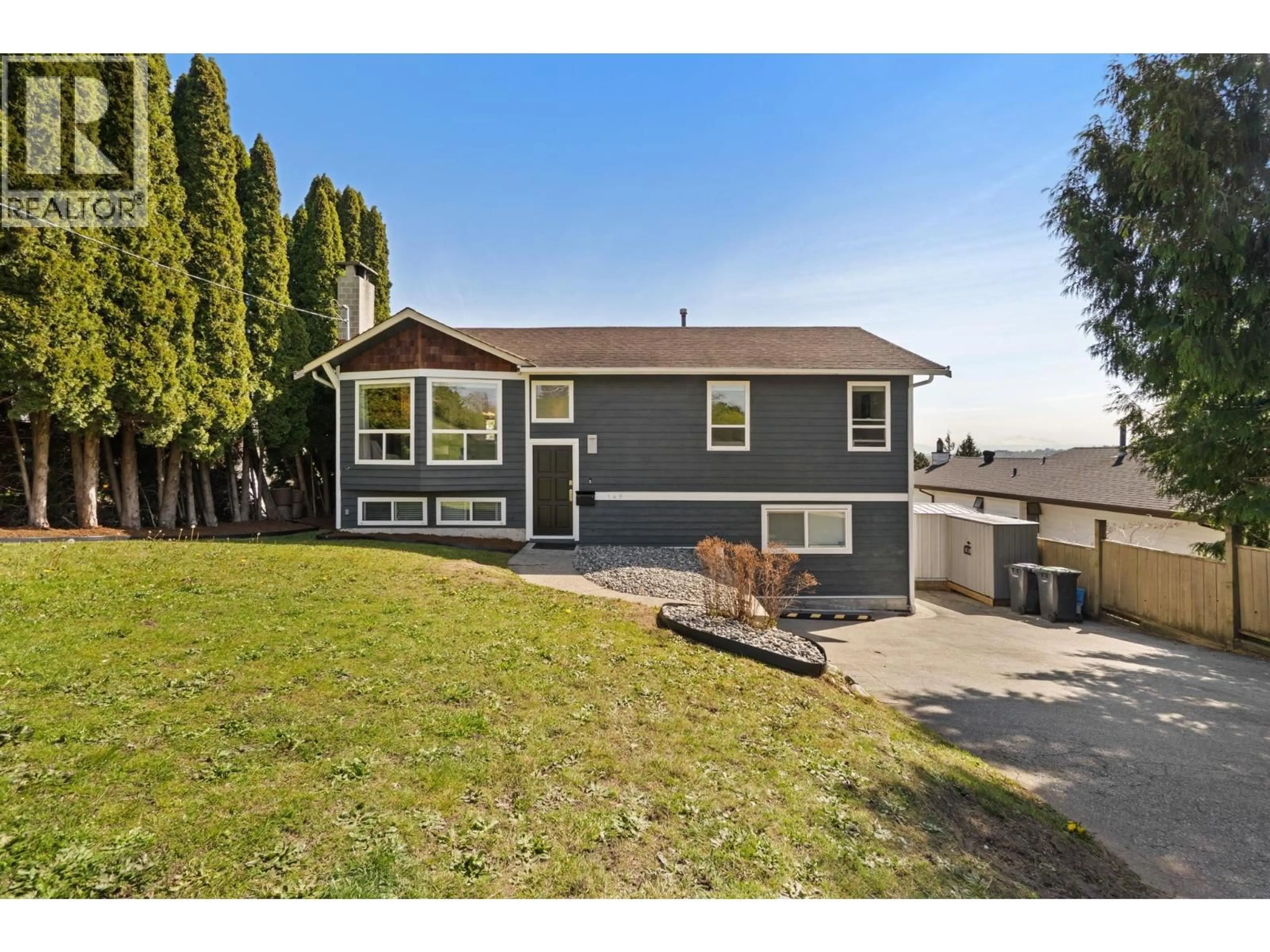 Home with vinyl exterior material, street for 149 MUNDY STREET, Coquitlam British Columbia V3K6E5