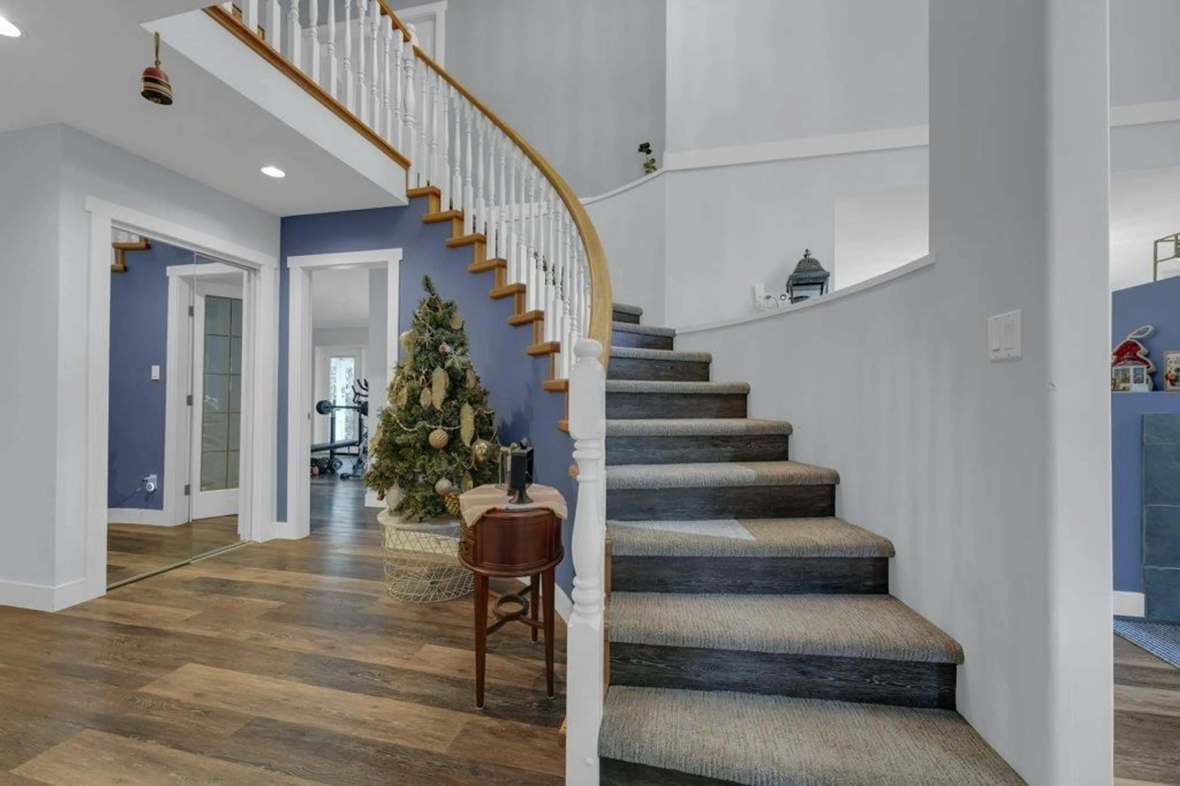 Stairs for 20360 42 AVENUE, Langley British Columbia V3A3A7