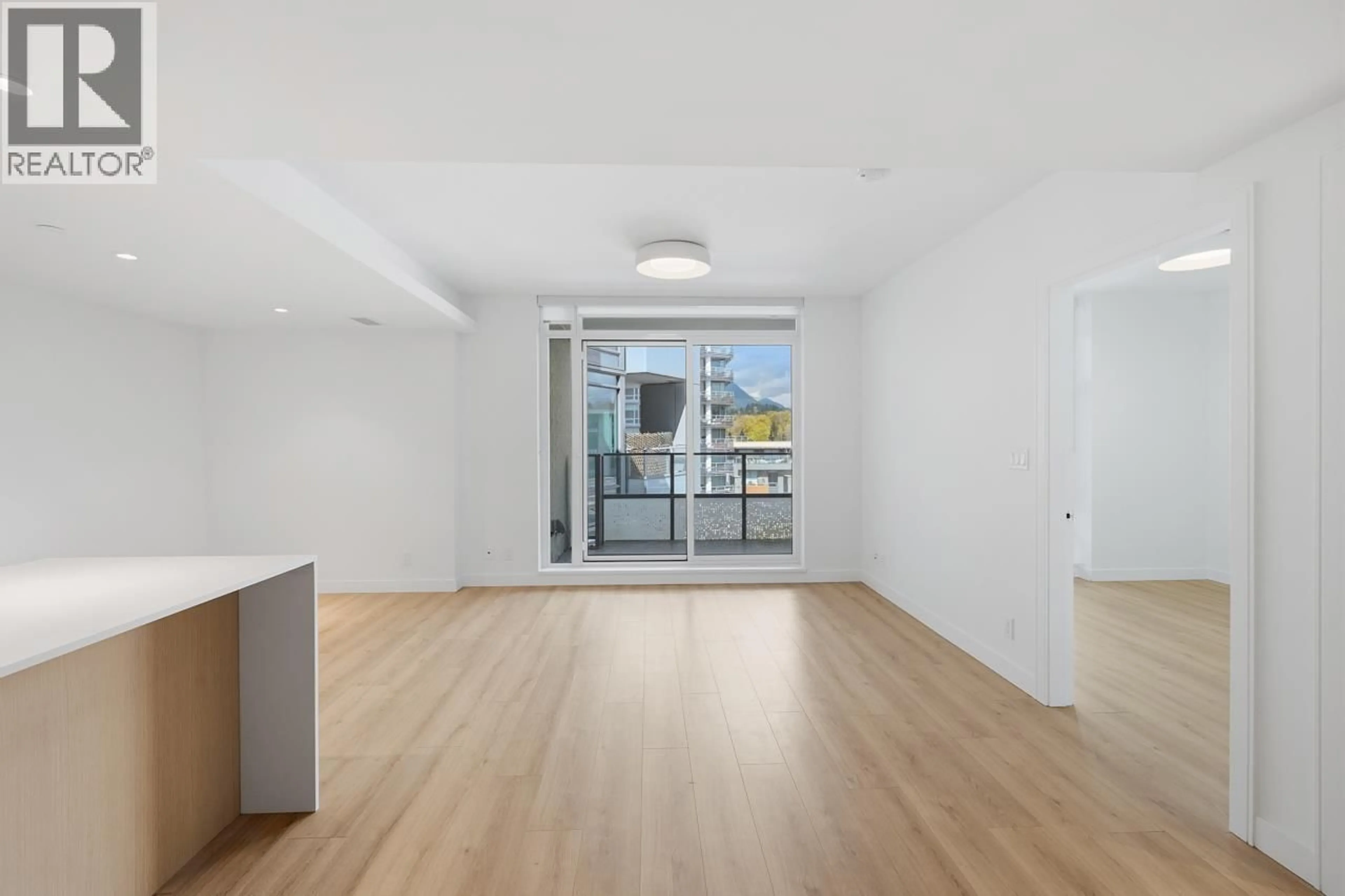 A pic of a room for 505 - 1500 FERN STREET, North Vancouver British Columbia V7J0E6