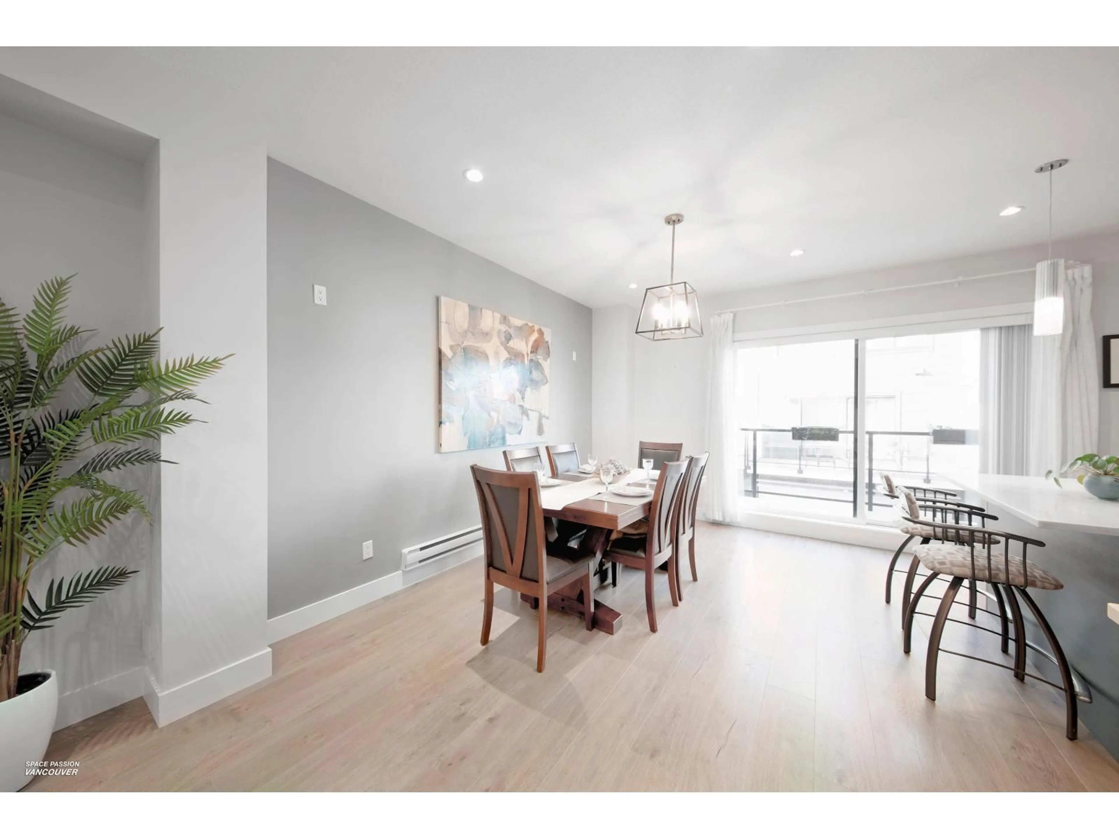 Dining room, wood/laminate floor for 161 - 2280 163 STREET, Surrey British Columbia V3Z0S4