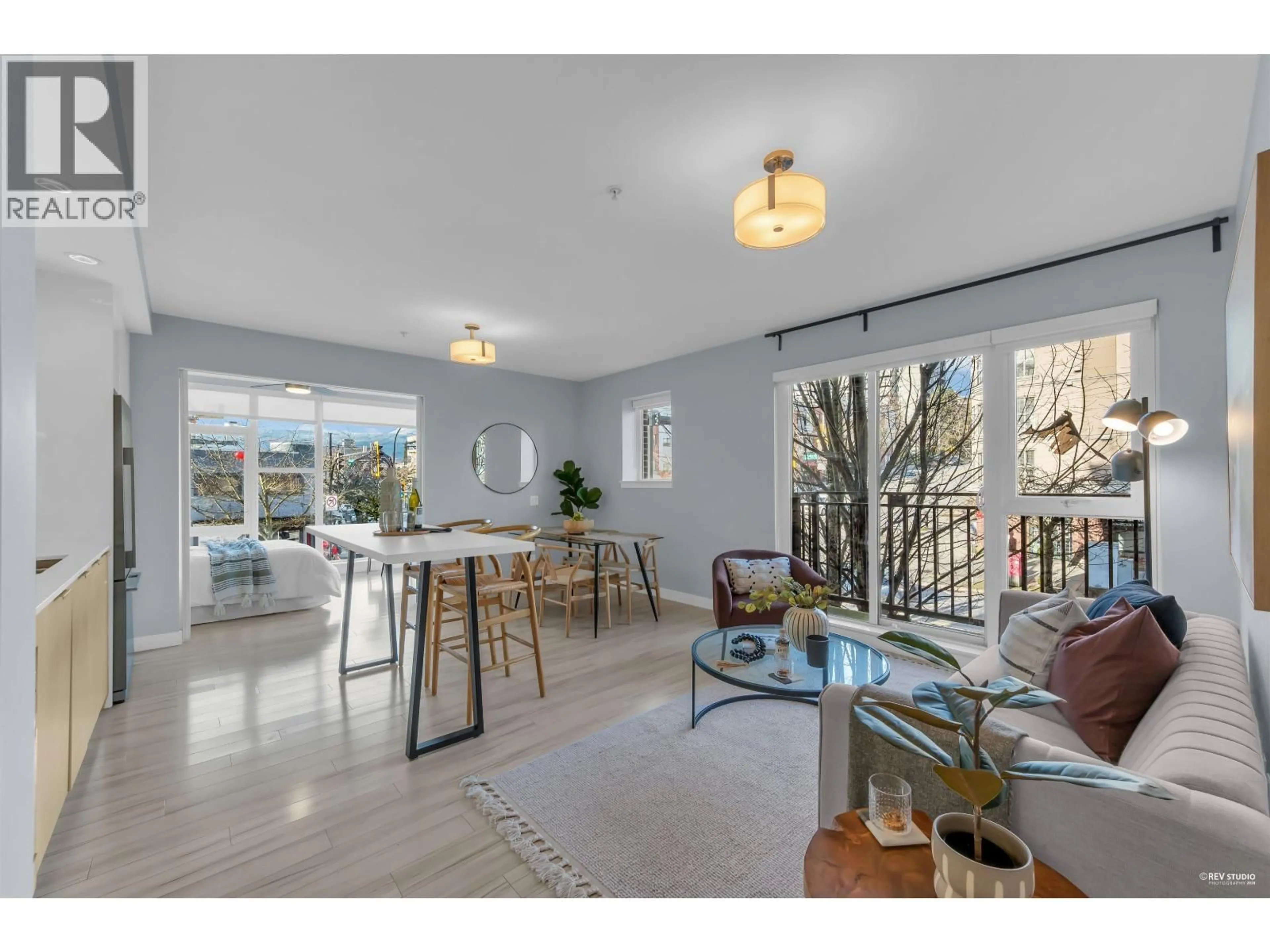 Unknown for 207 - 111 3RD STREET, North Vancouver British Columbia V7L0C6