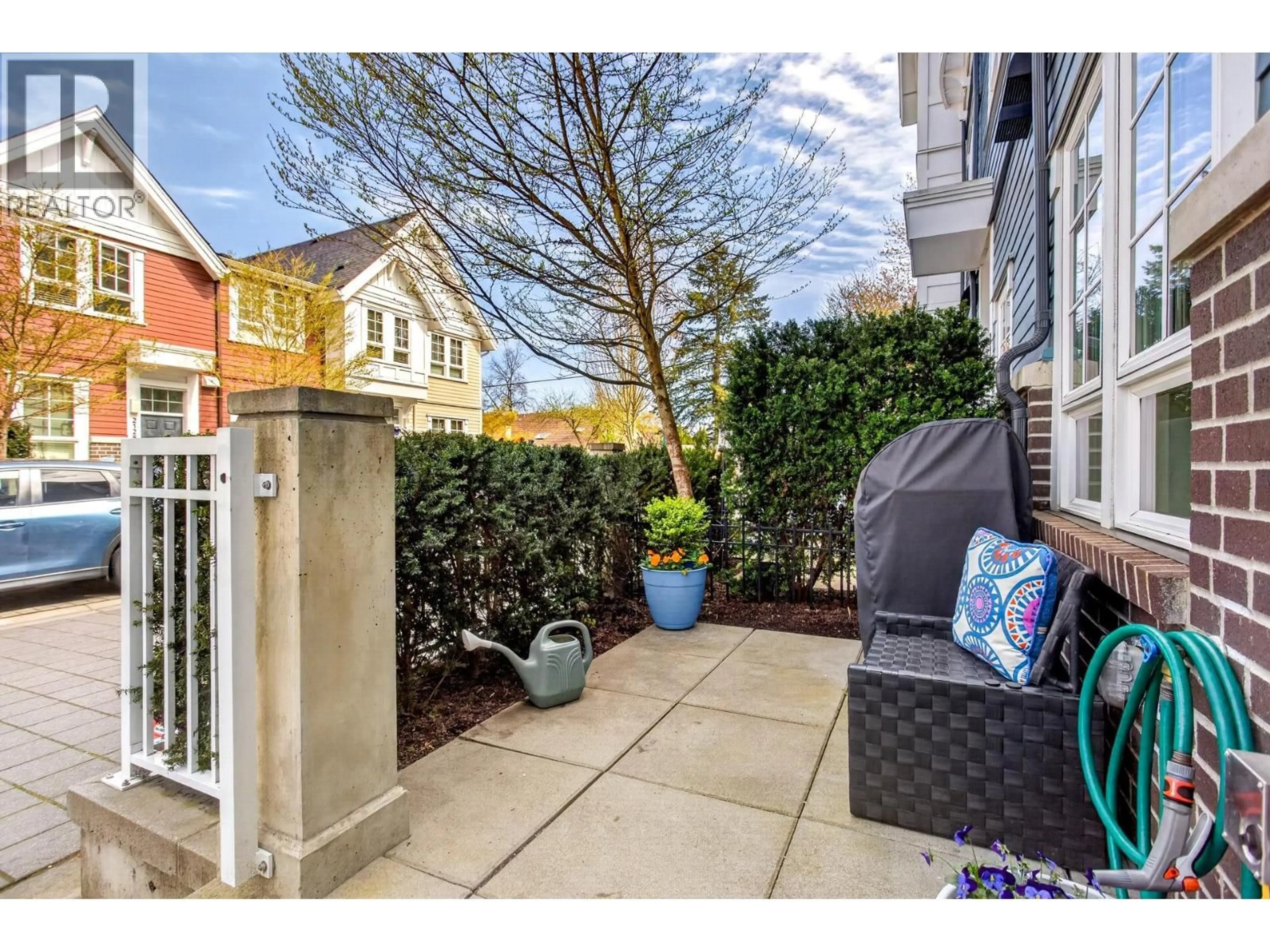 Patio, street for 2137 SPRING STREET, Port Moody British Columbia V3H0J5