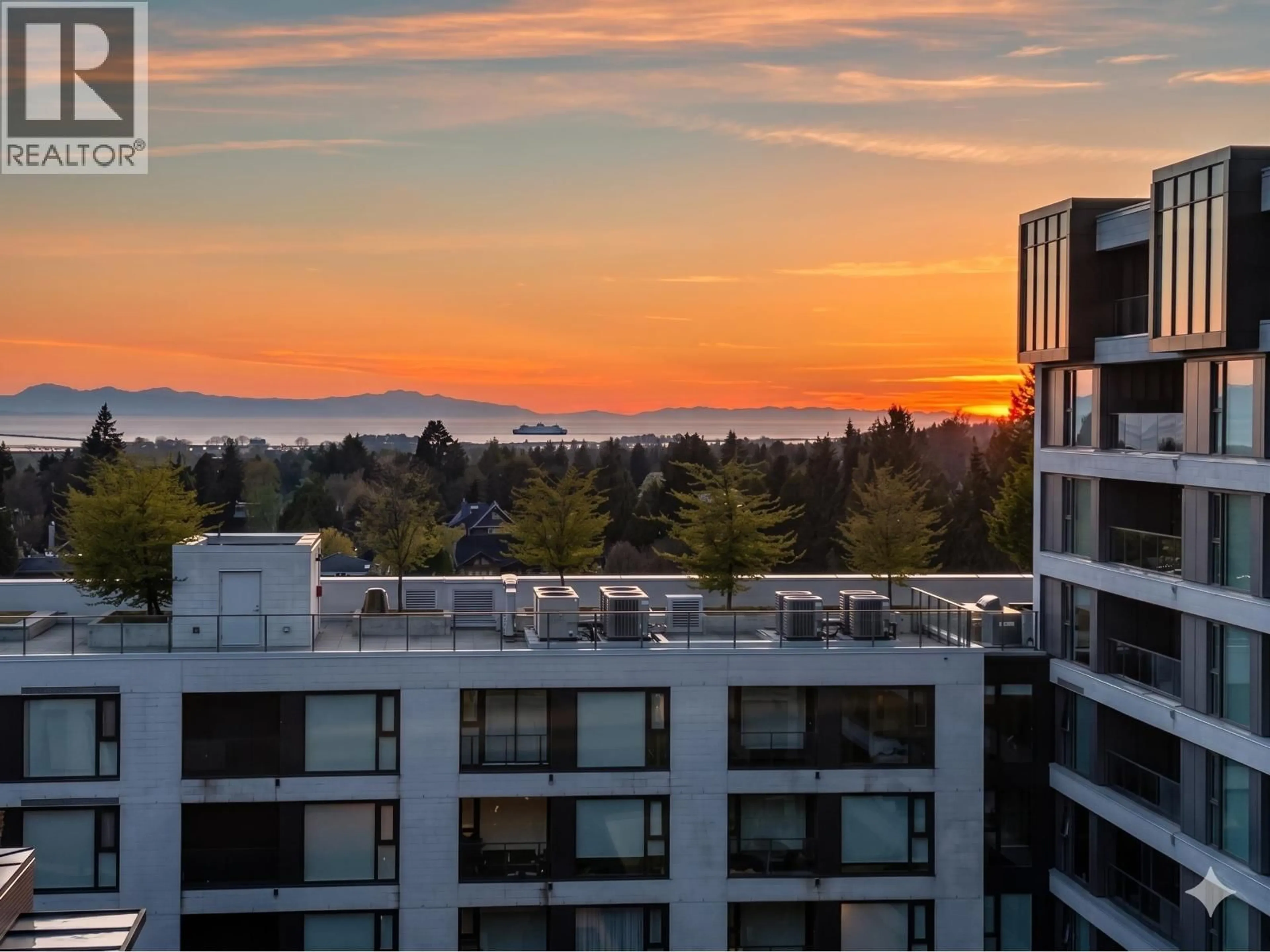 A pic from outside/outdoor area/front of a property/back of a property/a pic from drone, city buildings view from balcony for 904 - 1561 57TH AVENUE, Vancouver British Columbia V6P0H5
