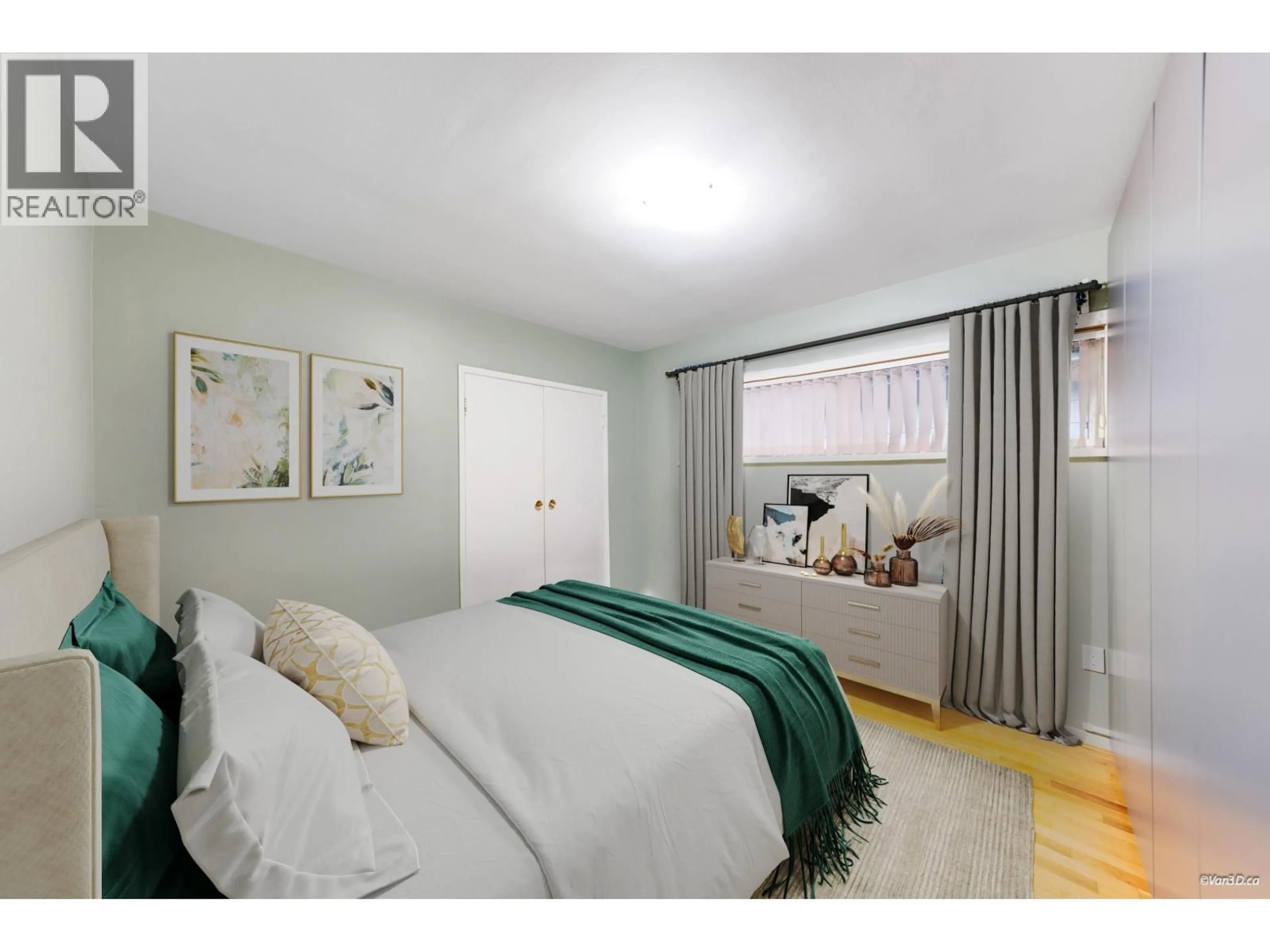 Bedroom with bed, unknown for 3342 ADANAC STREET, Vancouver British Columbia V5K2P3