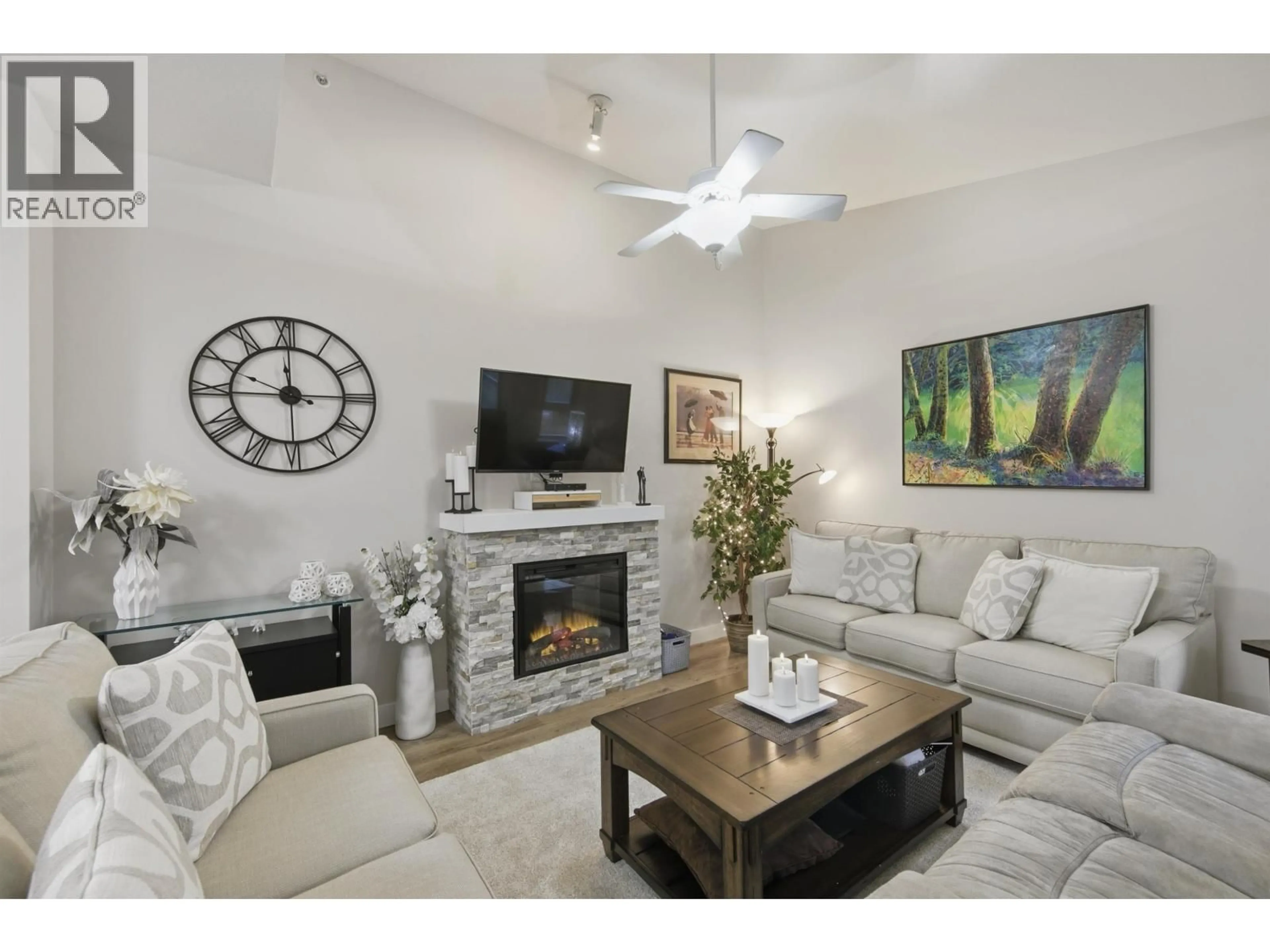 Living room with furniture, unknown for 408 - 100 CAPILANO ROAD, Port Moody British Columbia V3H5M9