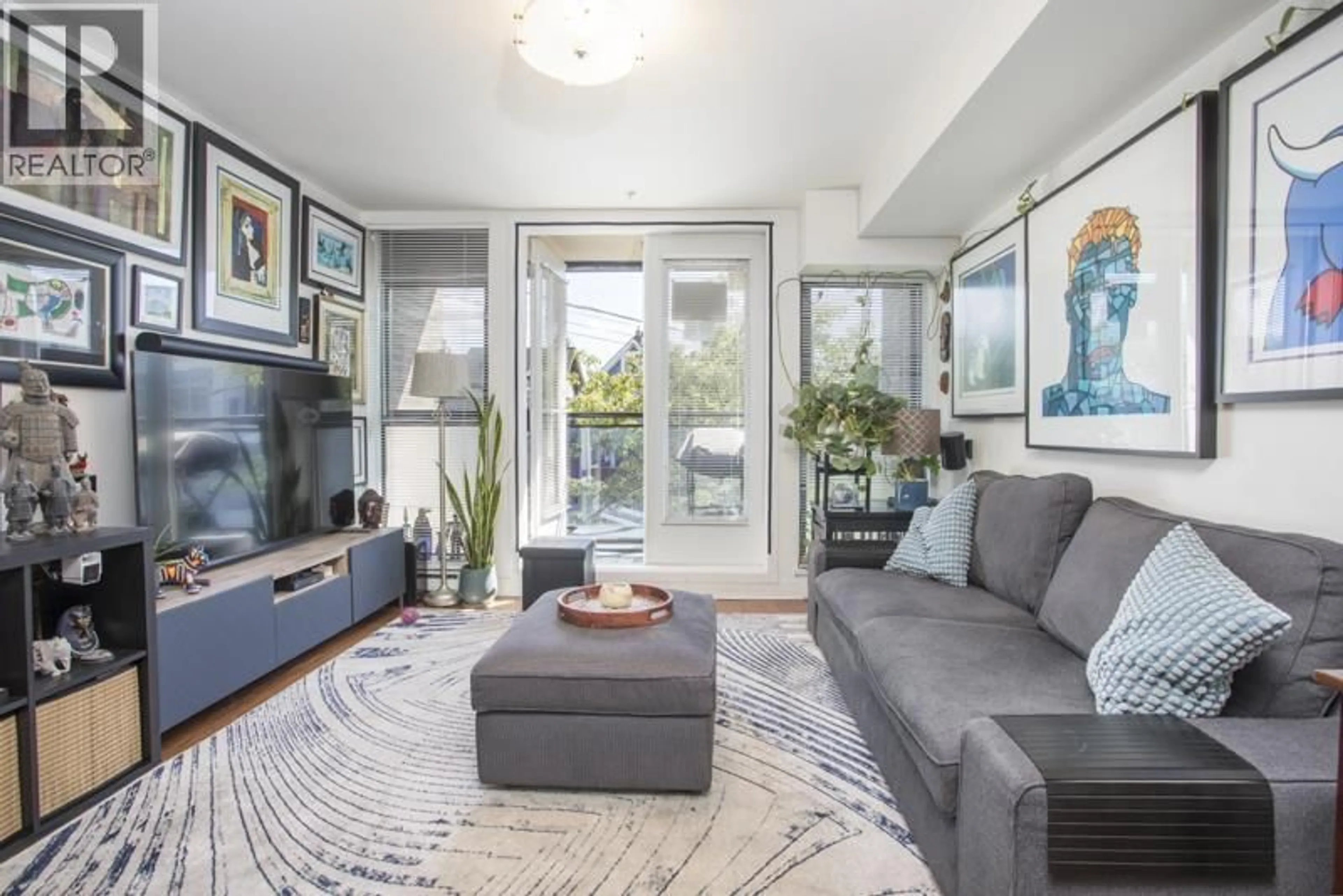 Living room with furniture, unknown for 316 - 2150 HASTINGS STREET, Vancouver British Columbia V5L1V1