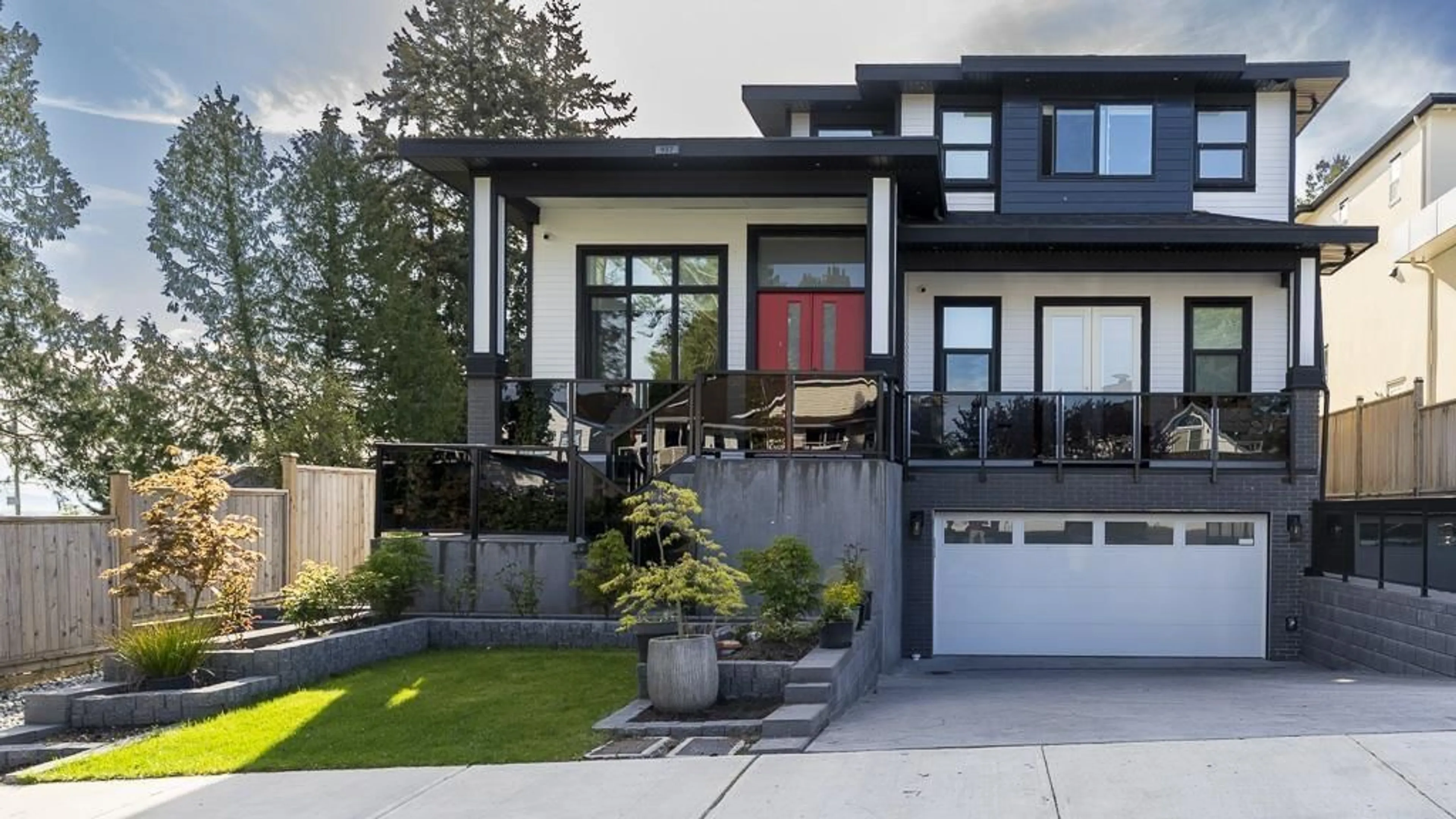 Home with brick exterior material, street for 937 160B STREET, Surrey British Columbia V4A9A7