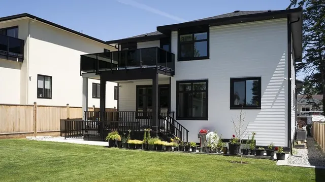 937 160B STREET, Surrey 3