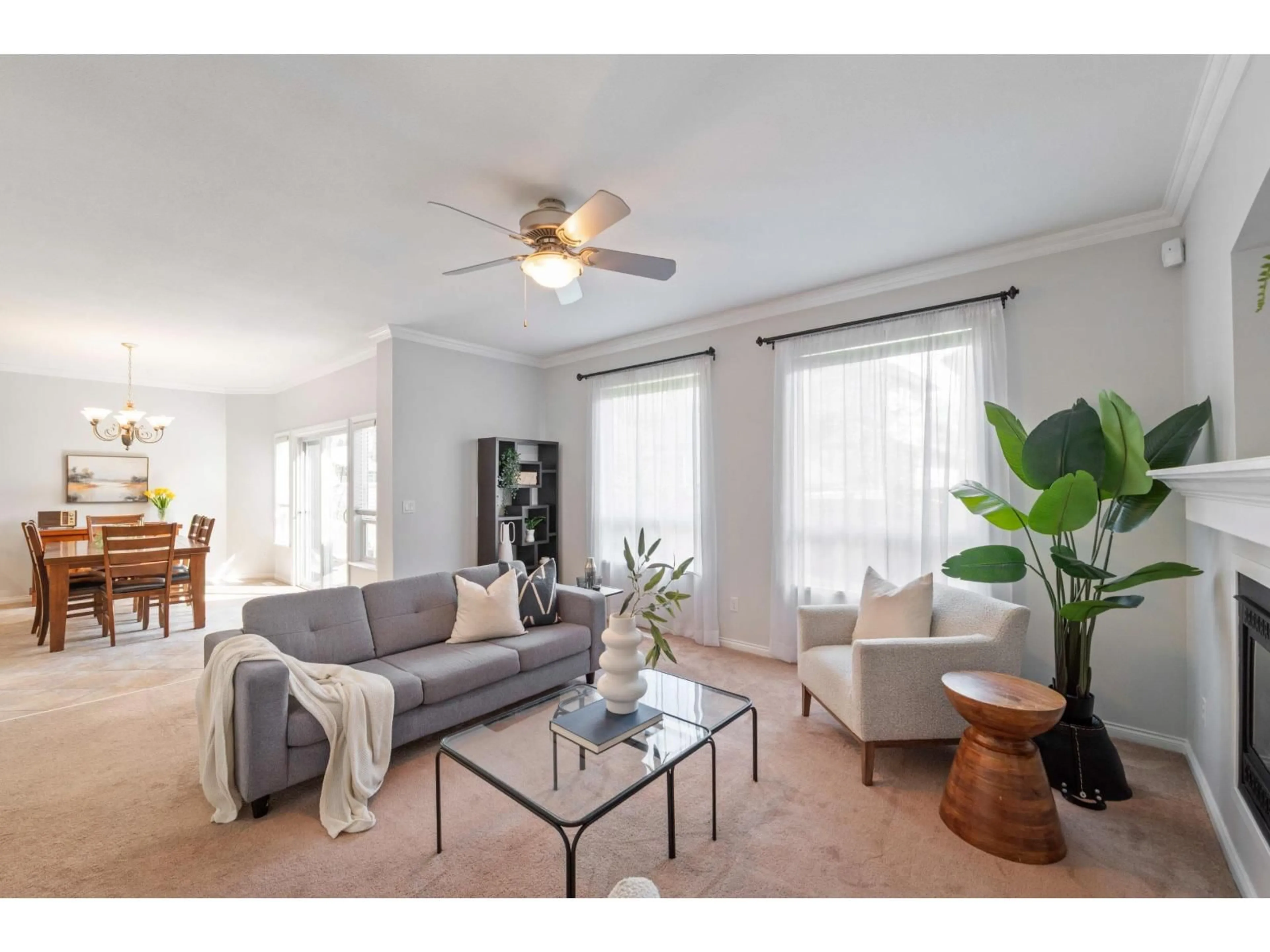 Living room with furniture, unknown for 9 - 18868 69 AVENUE, Surrey British Columbia V4N5K7