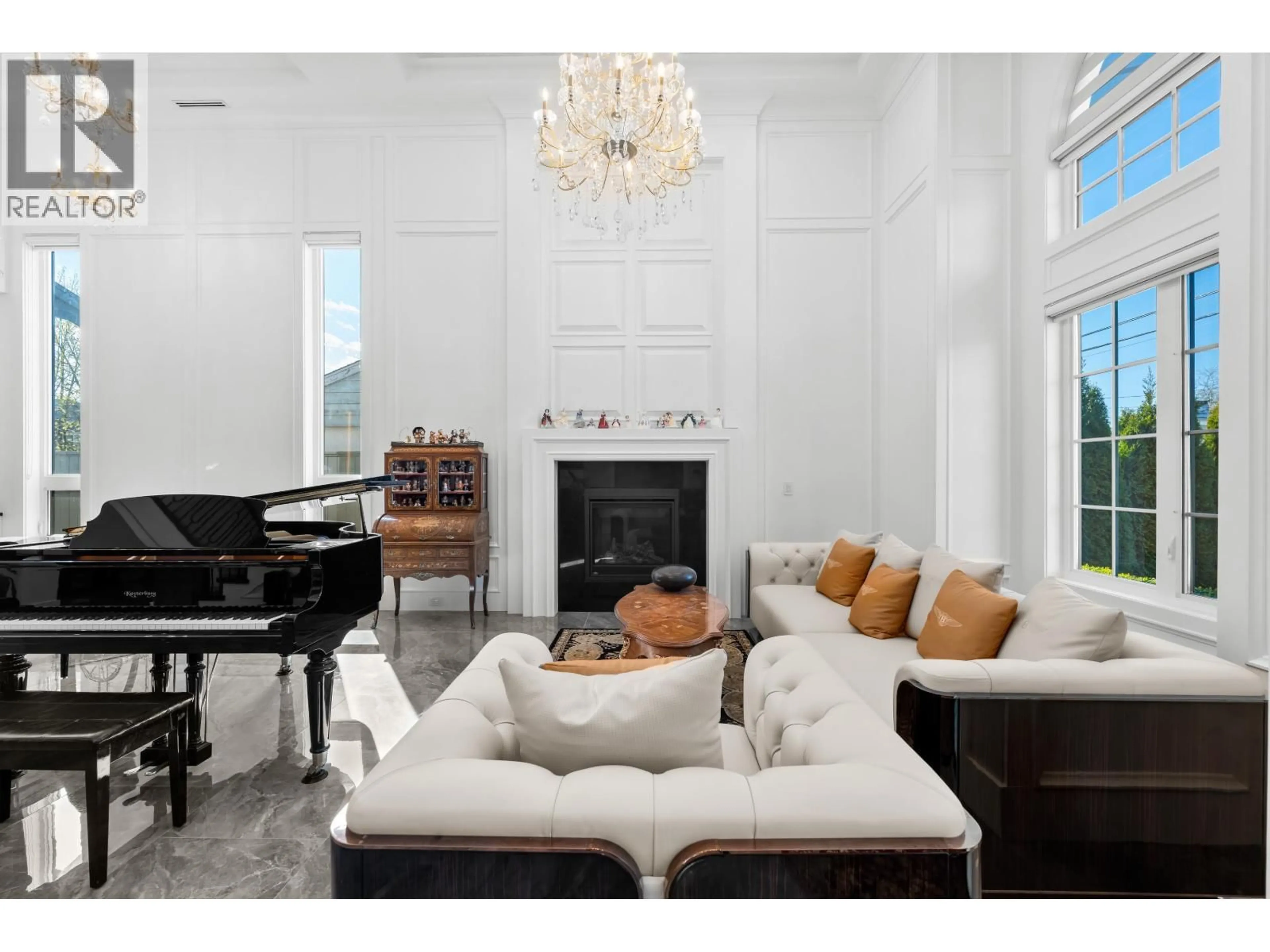 Living room with furniture, unknown for 5720 WOODWARDS ROAD, Richmond British Columbia V7E1H1