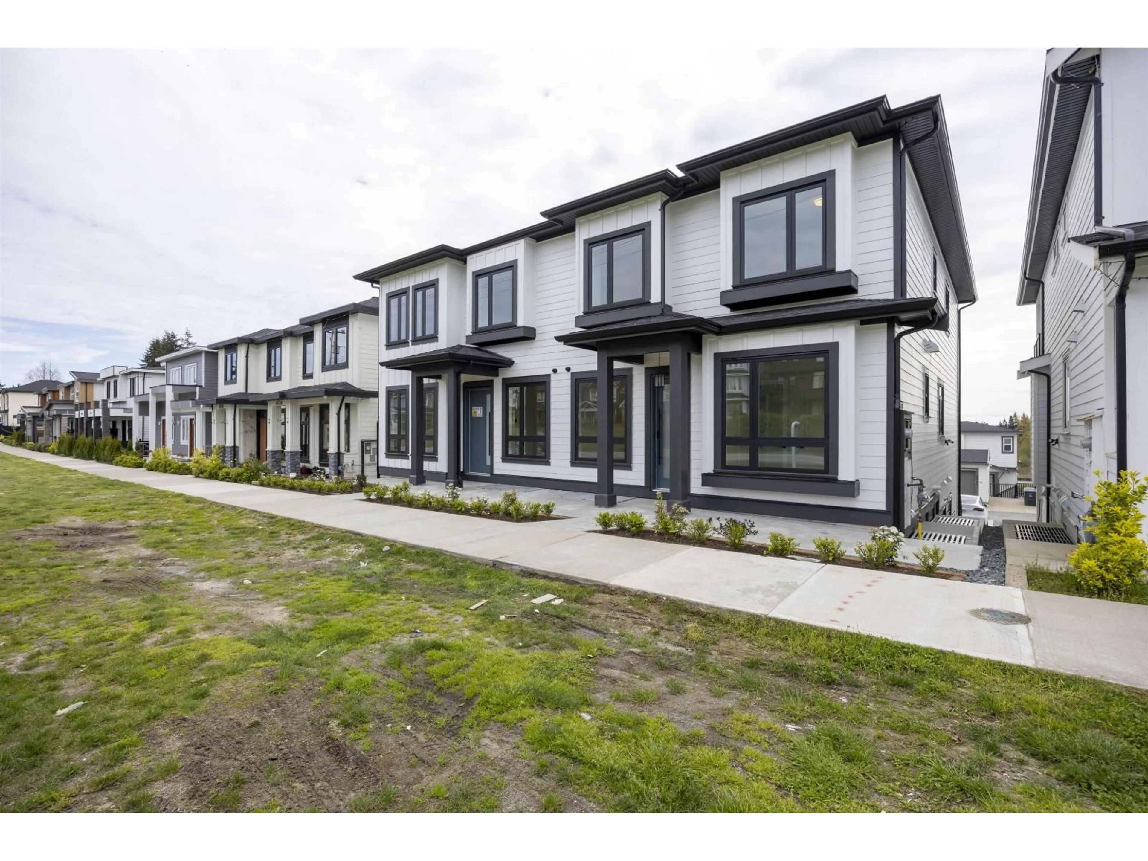 Unknown for 16730 16 AVENUE, Surrey British Columbia V3S9X7