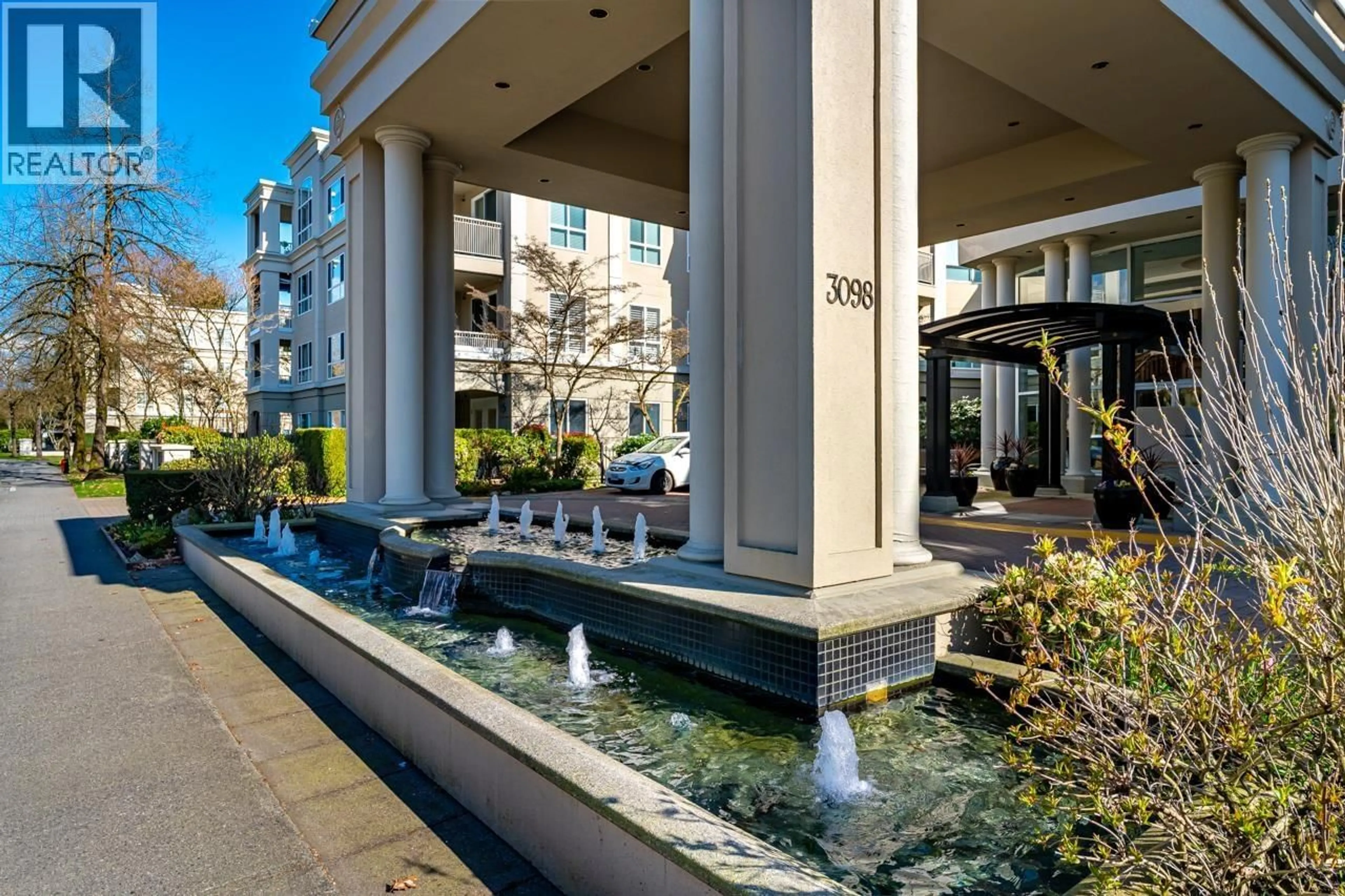 Patio, street for 135 - 3098 GUILDFORD WAY, Coquitlam British Columbia V3B7W8