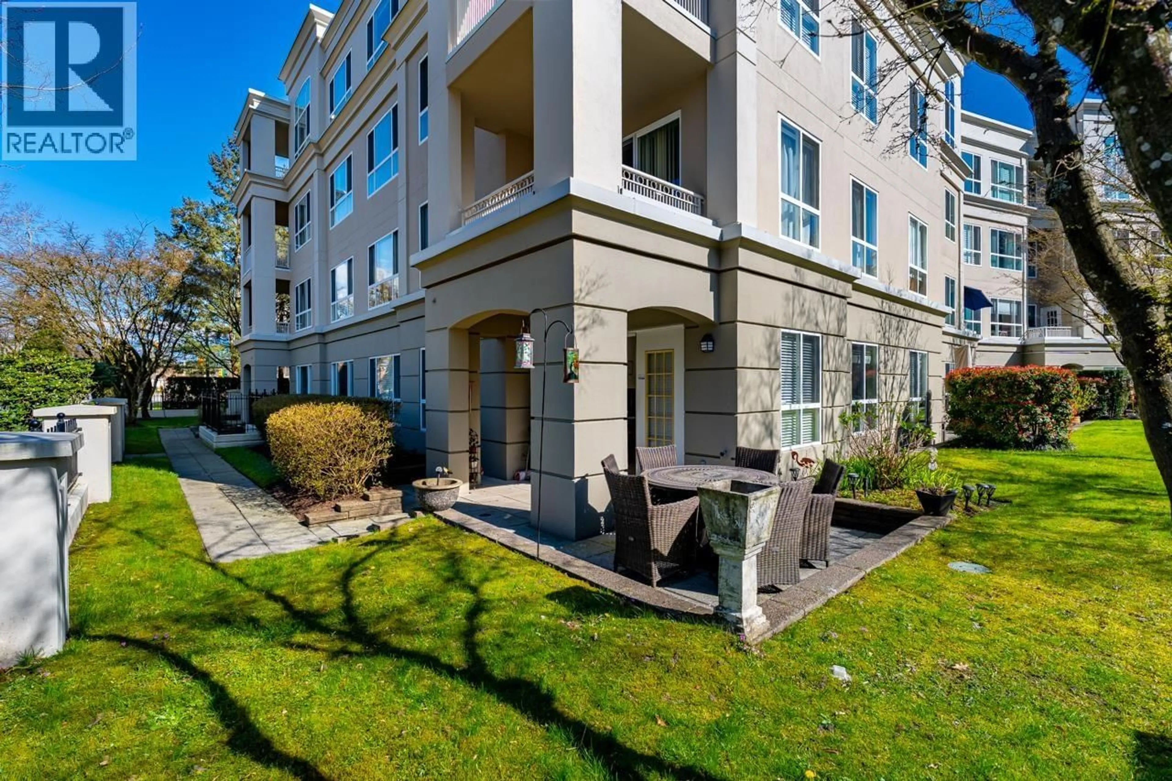 Patio, unknown for 135 - 3098 GUILDFORD WAY, Coquitlam British Columbia V3B7W8