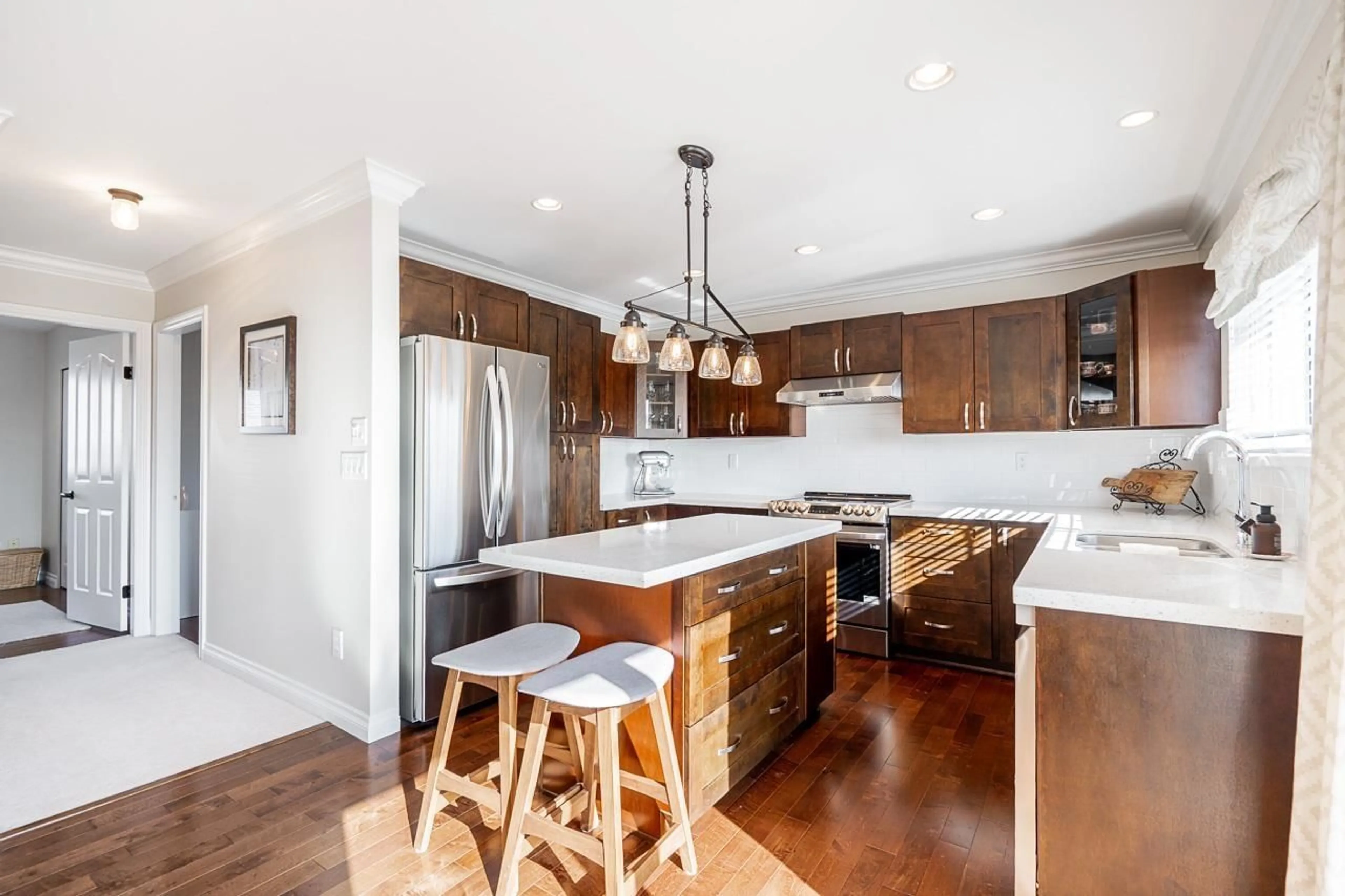 Open concept kitchen, unknown for 6031 189A STREET, Surrey British Columbia V3S8A3