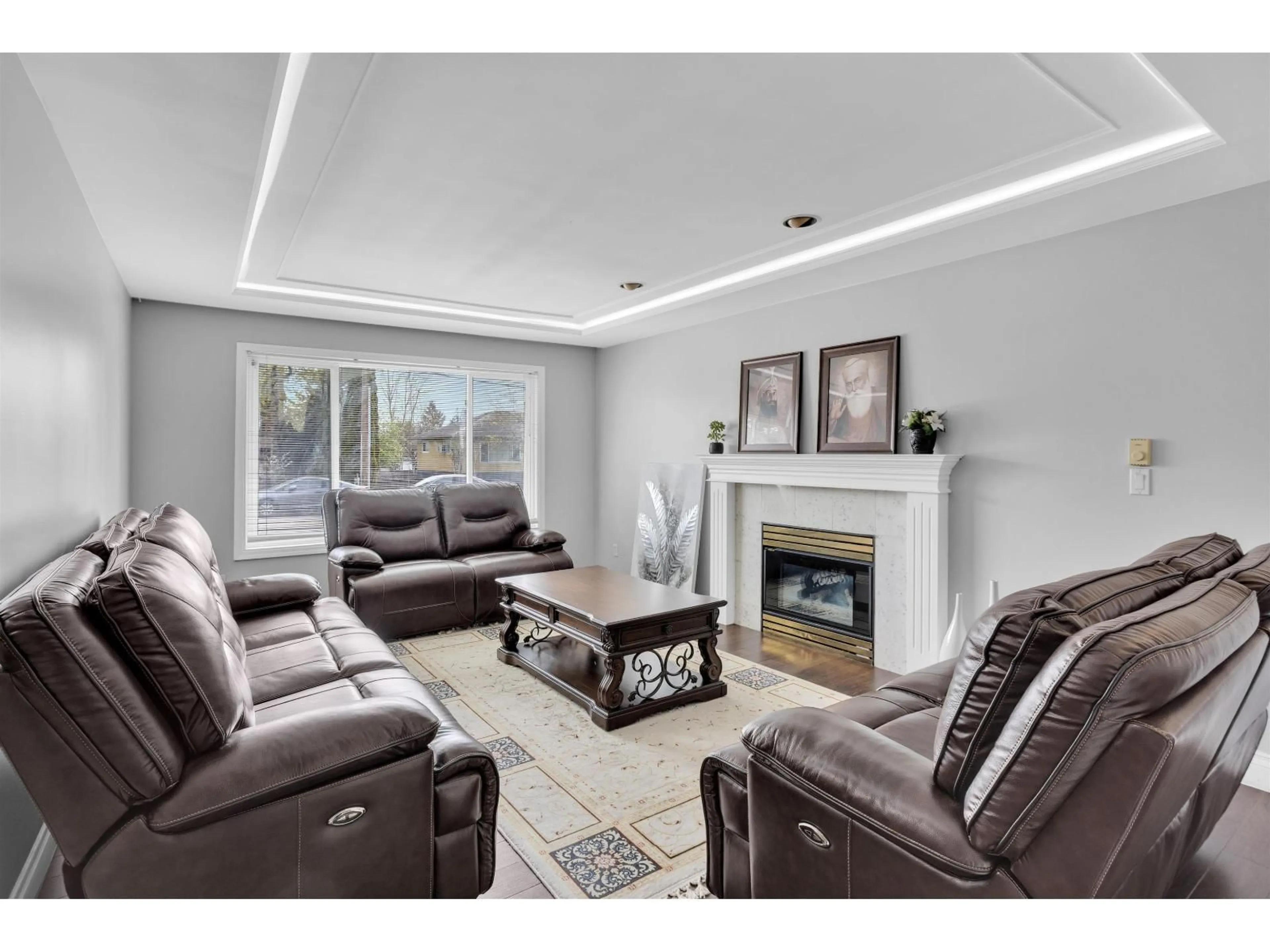 Living room with furniture, unknown for 6719 134 STREET, Surrey British Columbia V3W4S5