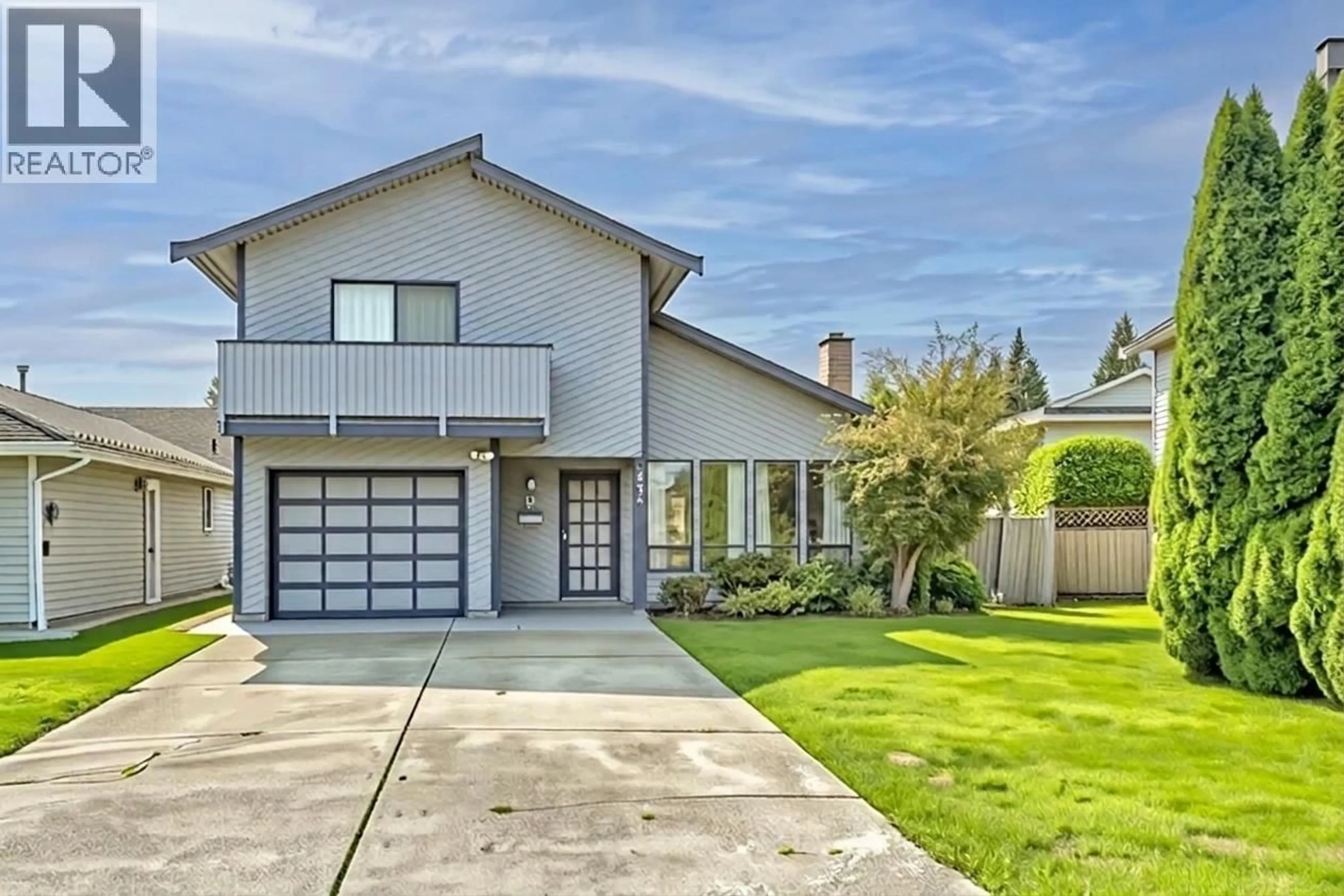 Home with vinyl exterior material, street for 5202 HOLLYWOOD DRIVE, Richmond British Columbia V7E4V4