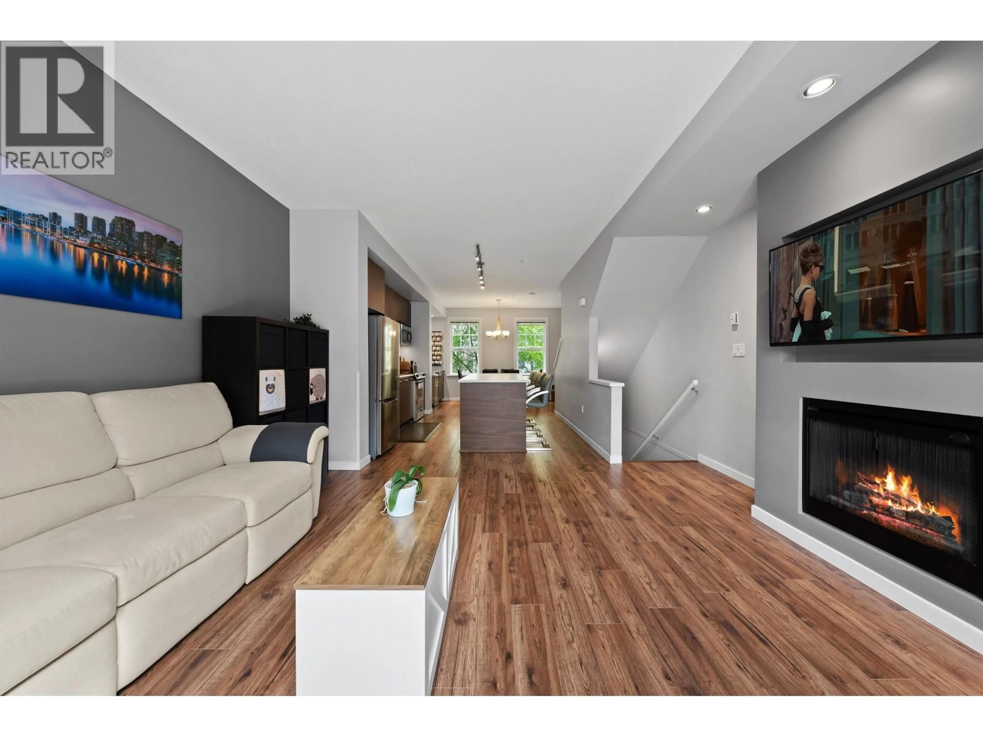 Unknown for 6 - 2495 DAVIES AVENUE, Port Coquitlam British Columbia V3C0B2