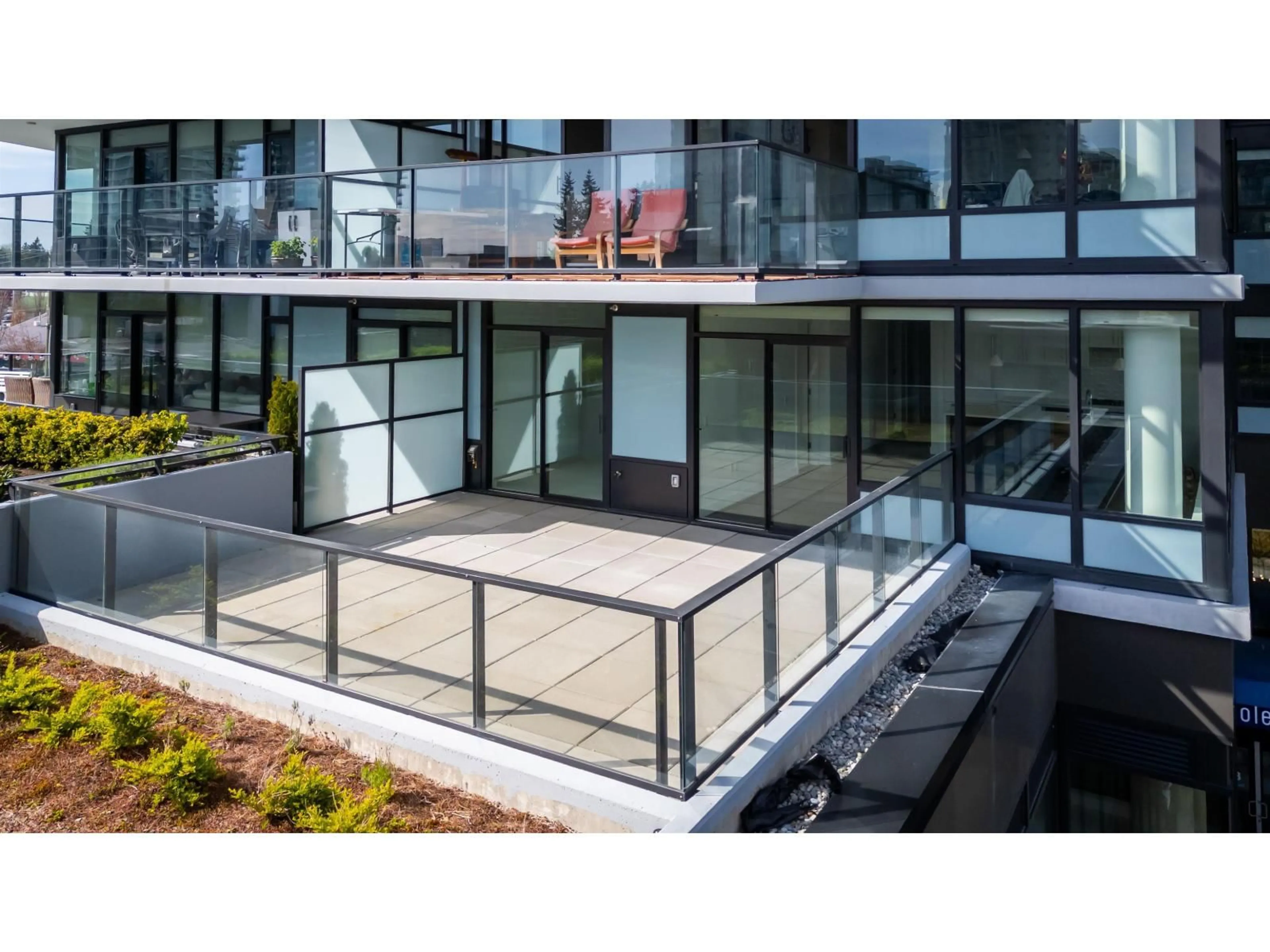 Unknown for 307 - 1588 JOHNSTON ROAD, White Rock British Columbia V4B0C5