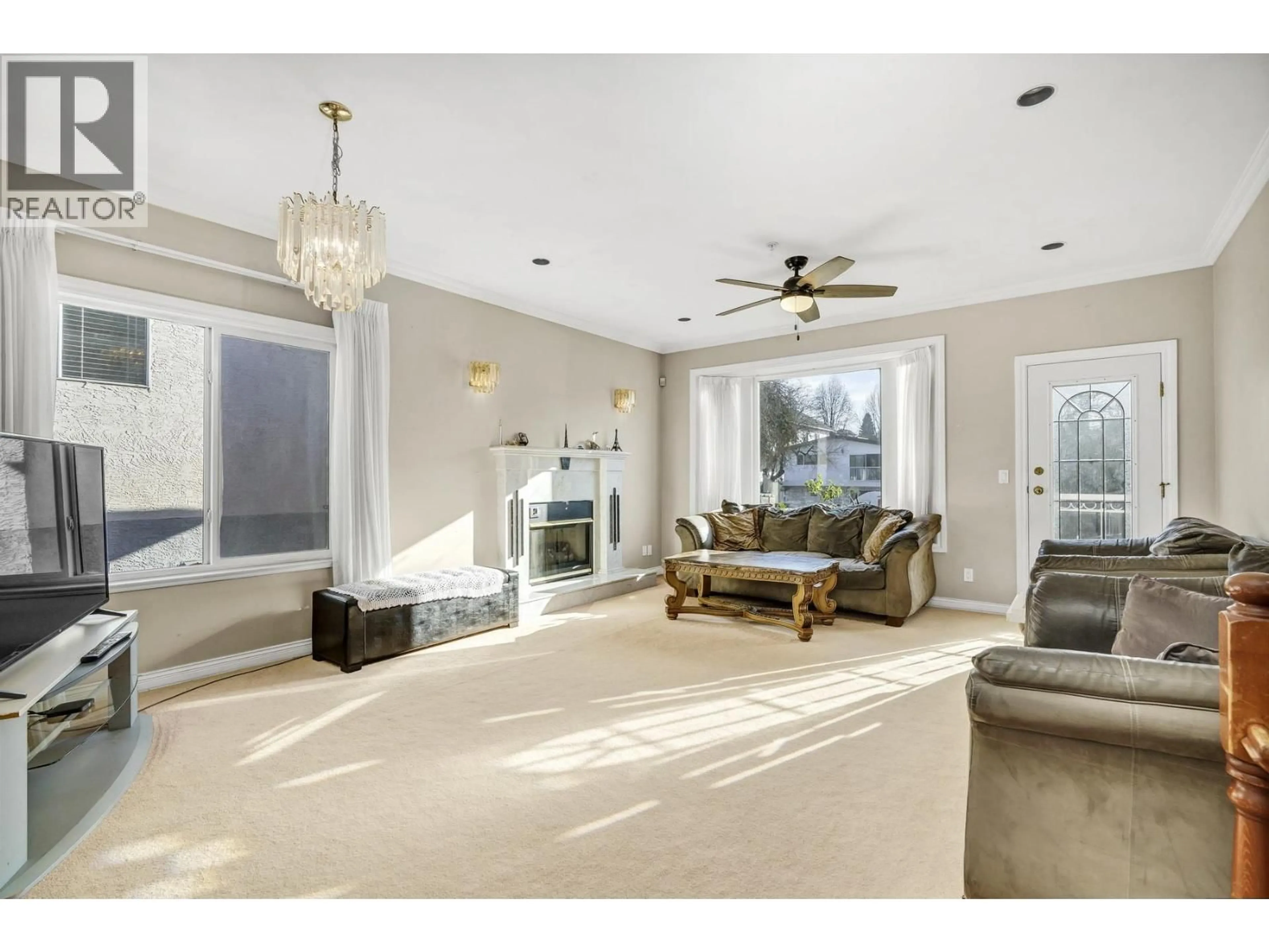 Living room with furniture, unknown for 591 28TH AVENUE, Vancouver British Columbia V5V2N4