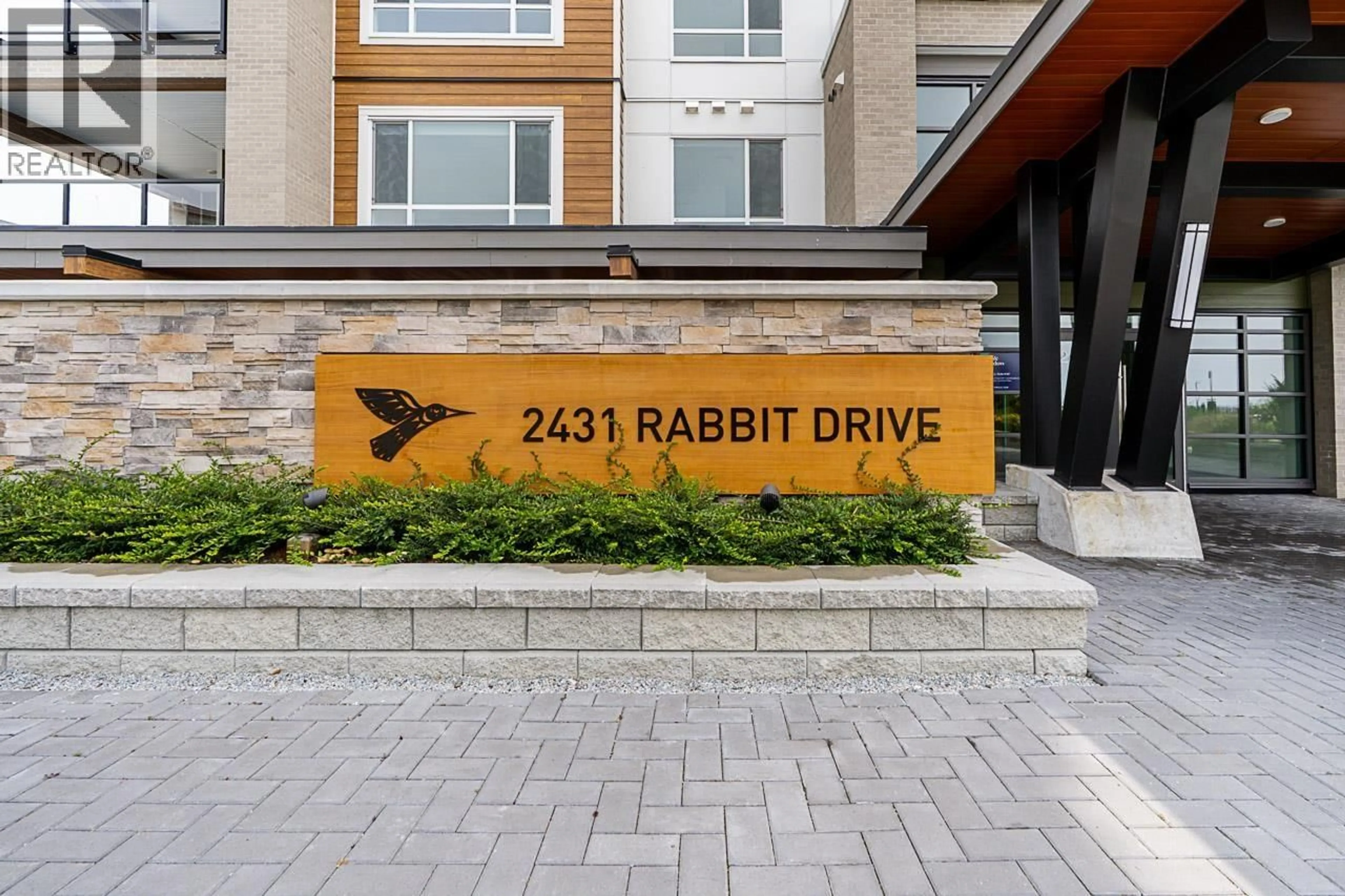 Indoor foyer for 105 - 2431 RABBIT DRIVE, Tsawwassen British Columbia V4M0G5