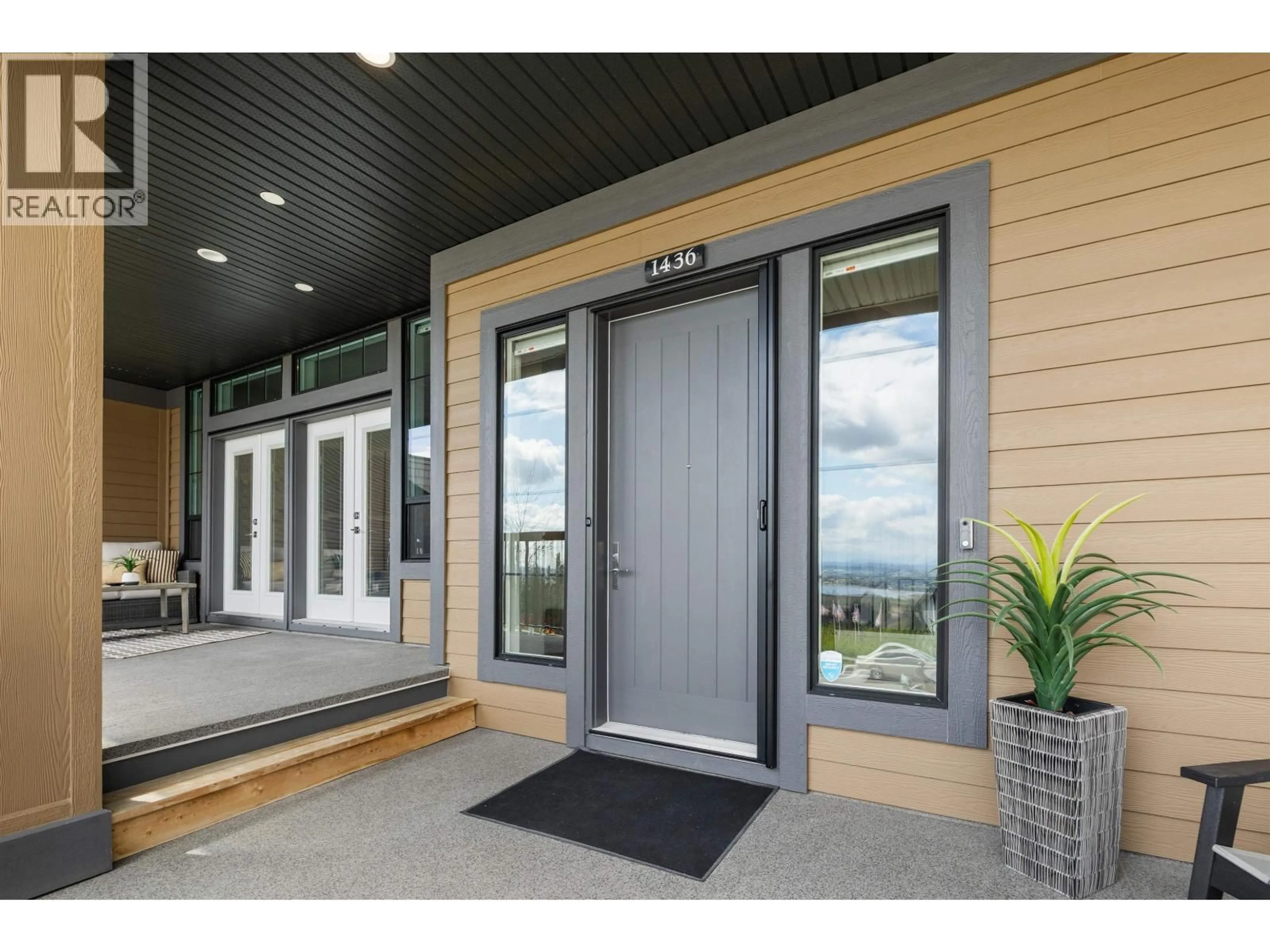 Indoor entryway for 1436 MITCHELL STREET, Coquitlam British Columbia V3E0M4