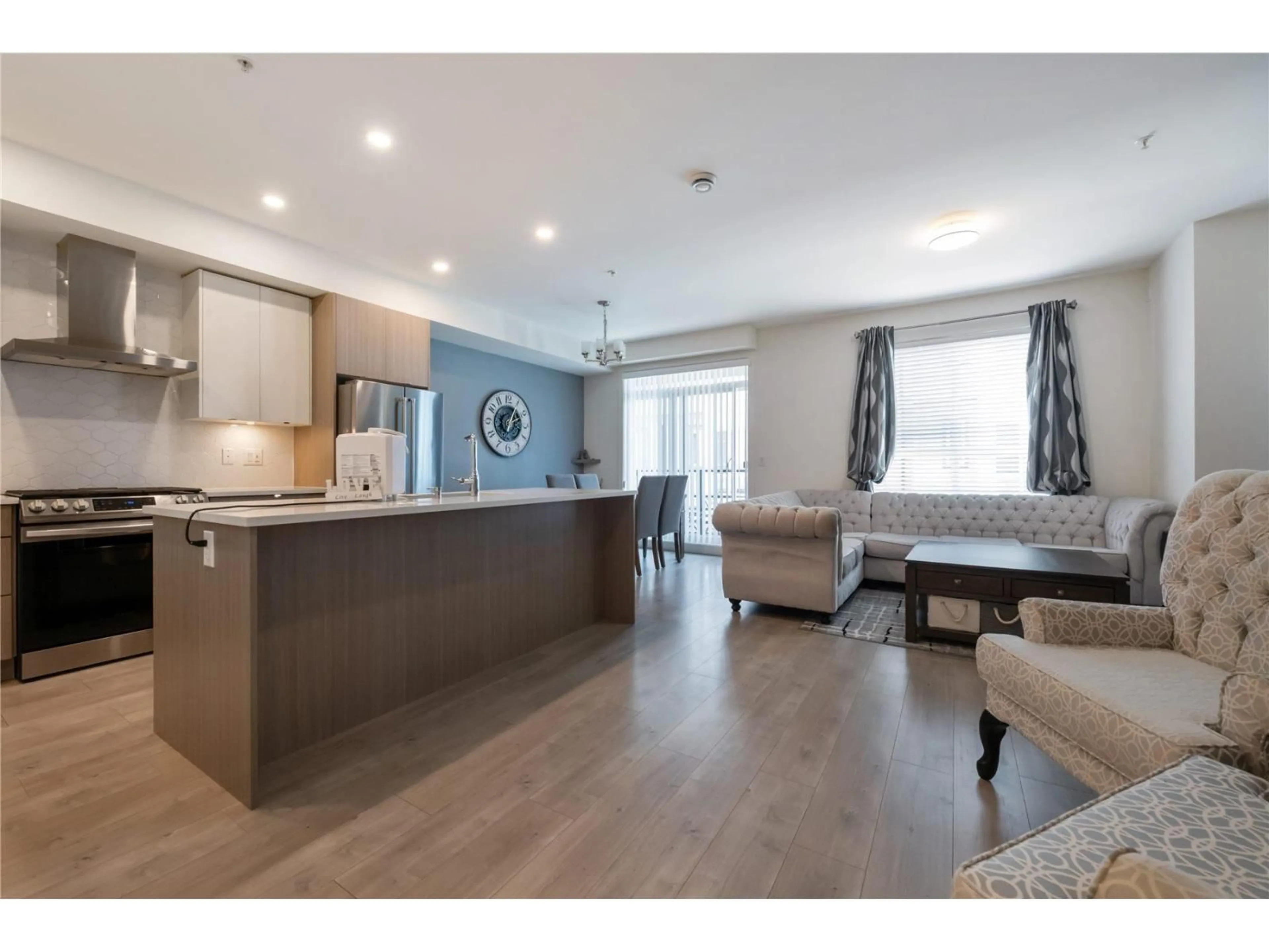 Open concept kitchen, wood/laminate floor for 89 - 7947 209 STREET, Langley British Columbia V2Y0Y6