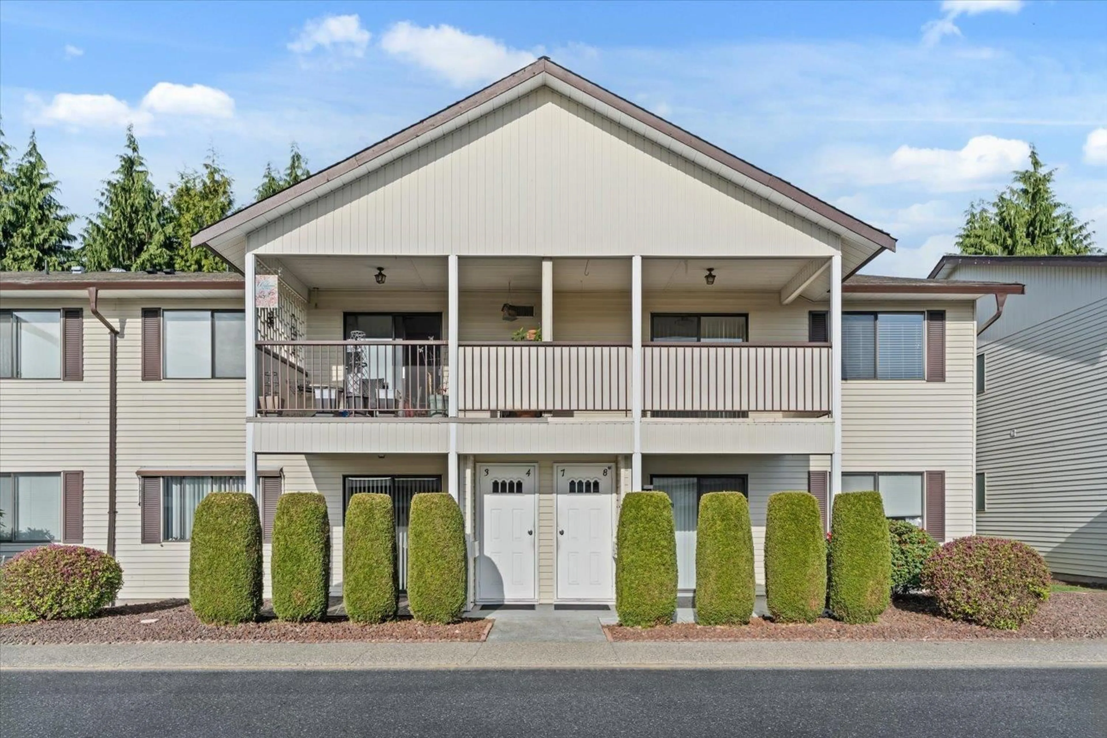 Home with vinyl exterior material, unknown for 8 - 32959 GEORGE FERGUSON WAY, Abbotsford British Columbia V2S7W9