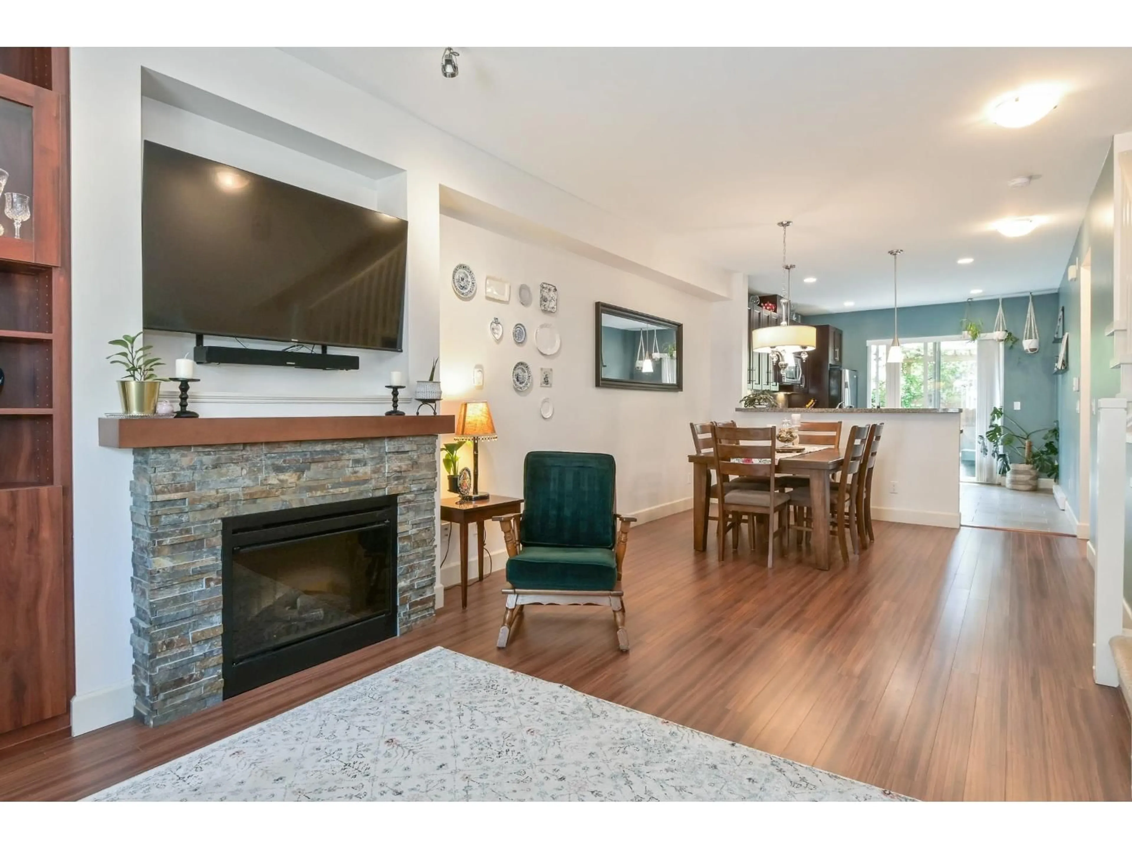 Open concept kitchen, wood/laminate floor for 91 - 2979 156 STREET, Surrey British Columbia V3Z8V8