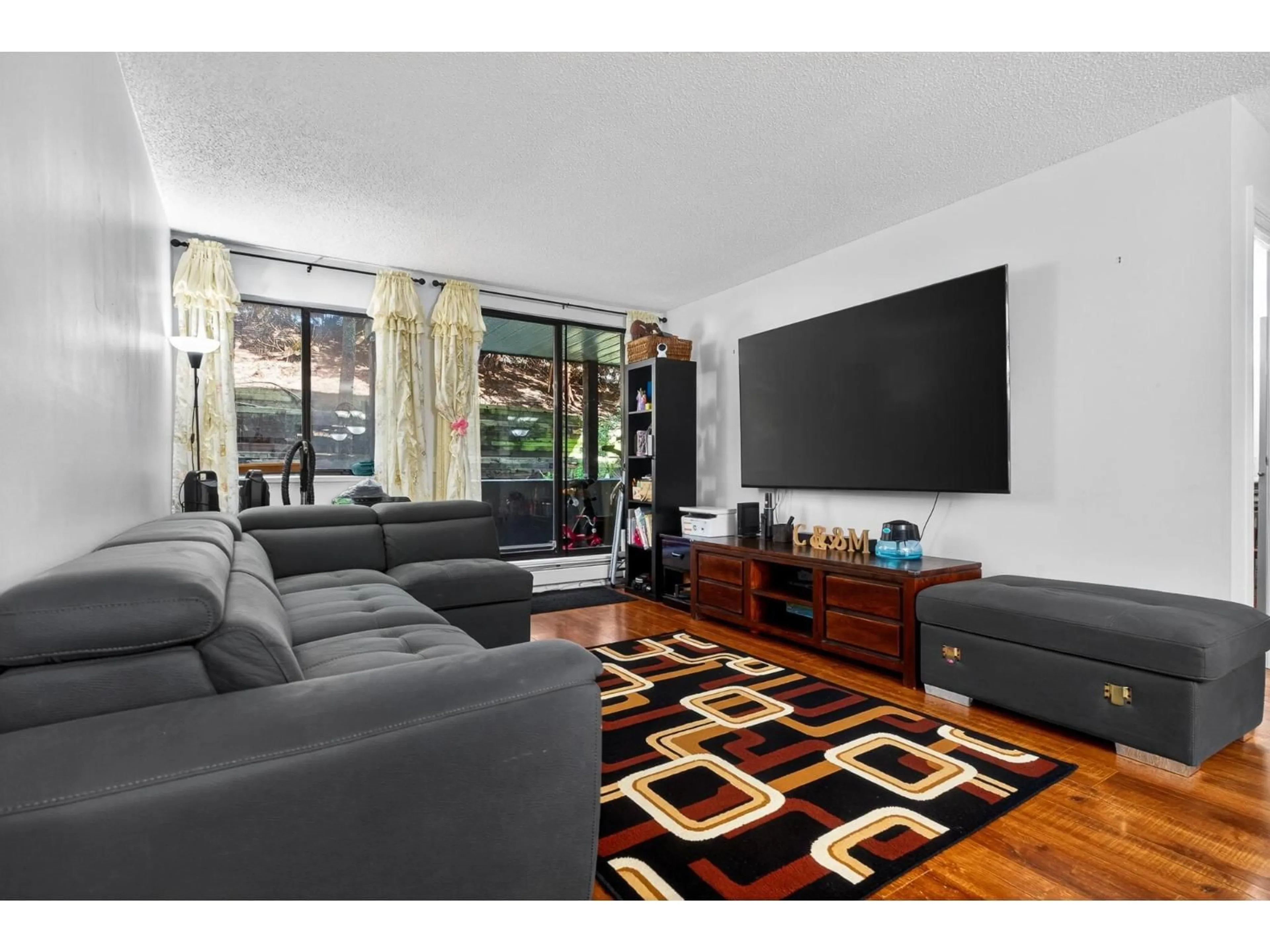 Living room with furniture, unknown for G08 - 10698 151A STREET, Surrey British Columbia V3R8T5