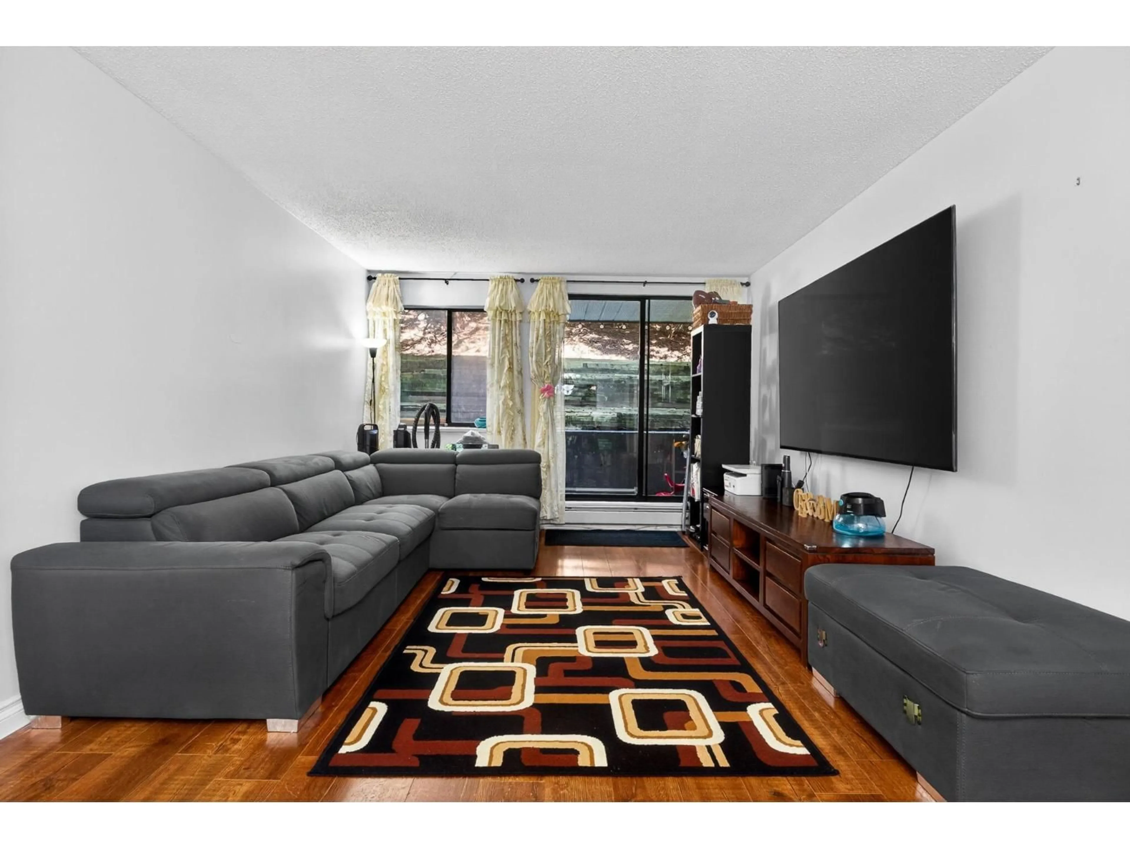 Living room with furniture, unknown for G08 - 10698 151A STREET, Surrey British Columbia V3R8T5