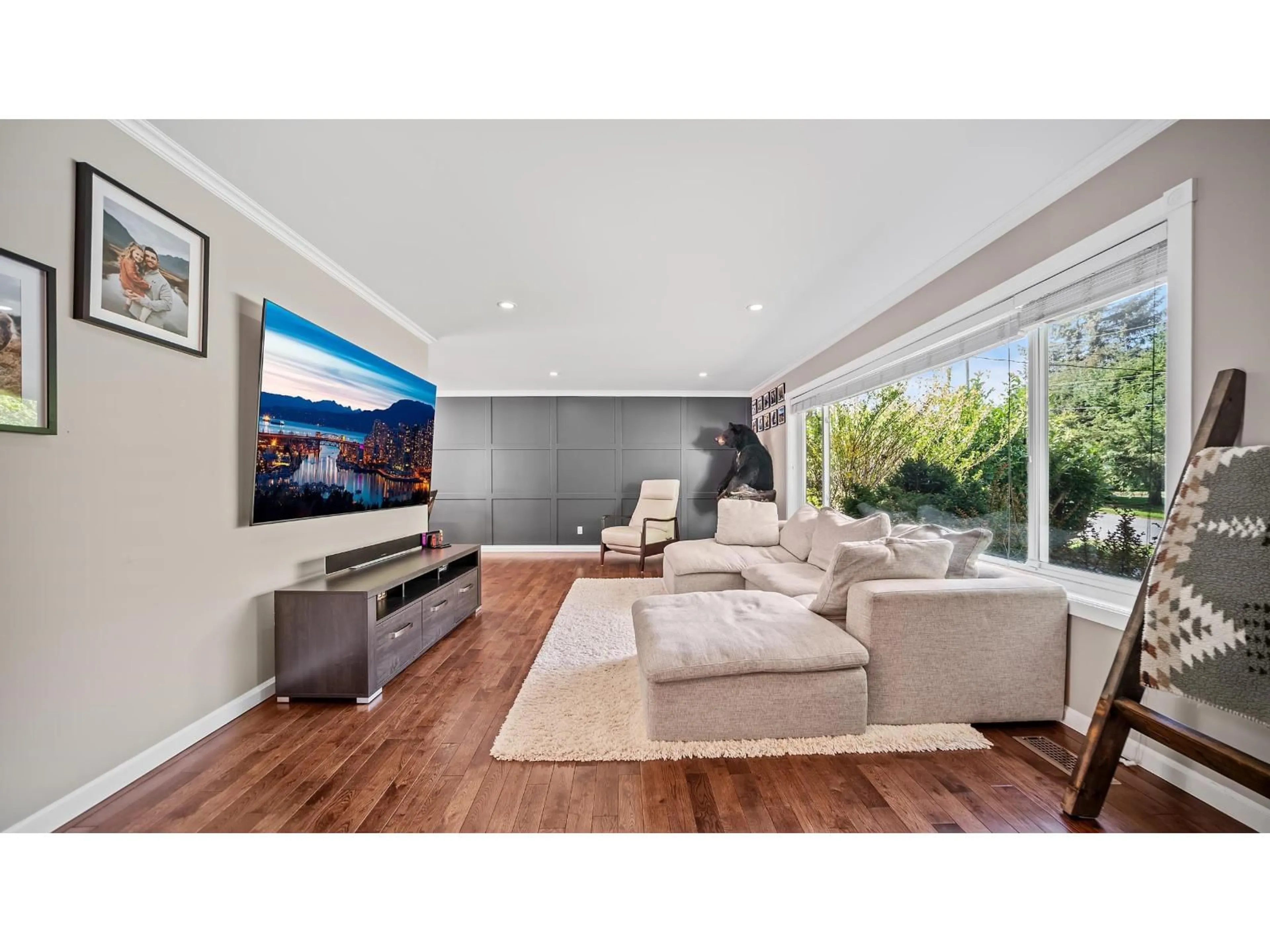 Home theater for 3222 CHESTNUT STREET, Abbotsford British Columbia V2S4M1