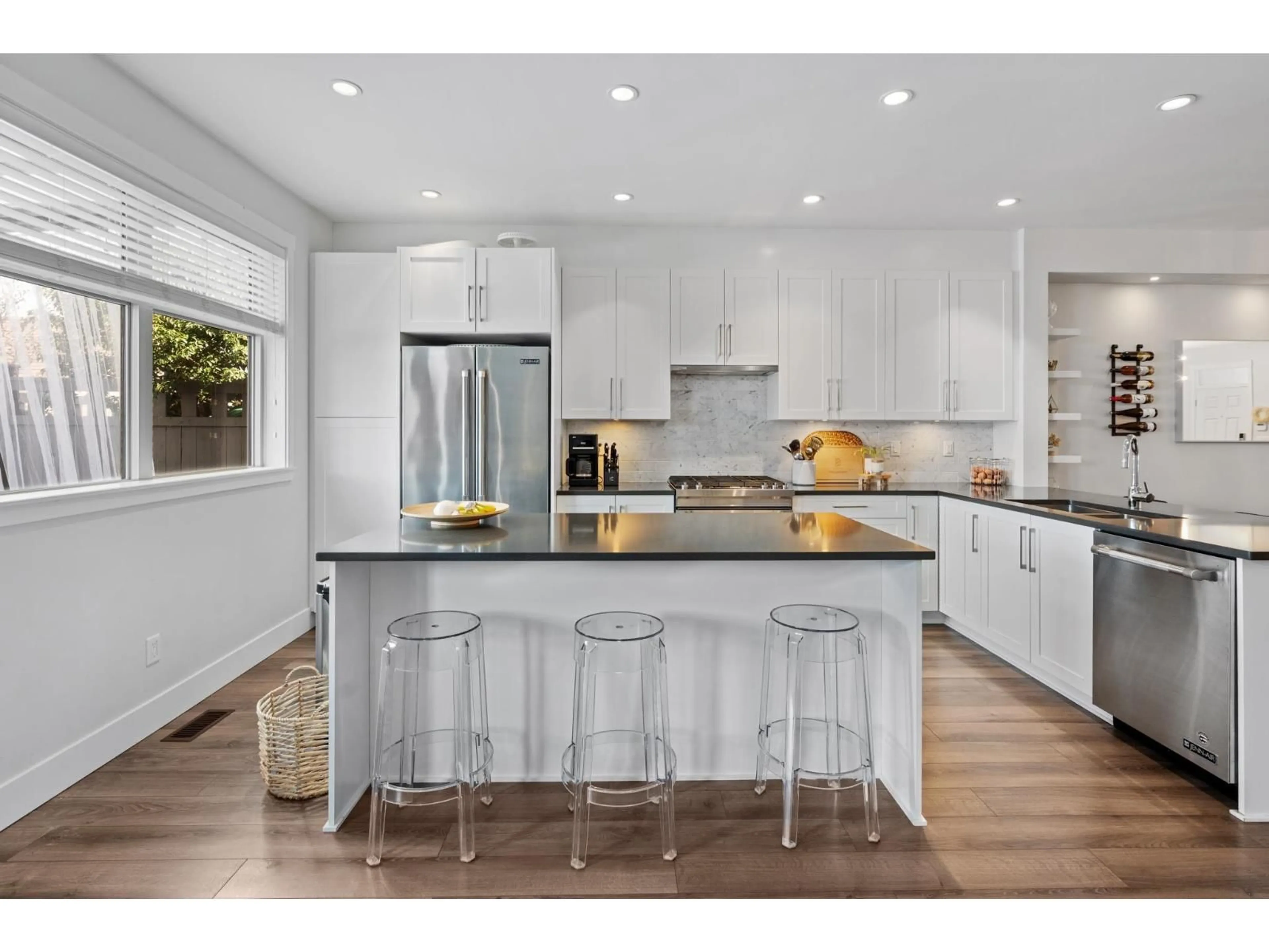 Contemporary kitchen, unknown for 16447 24 AVENUE, Surrey British Columbia V3Z0V8