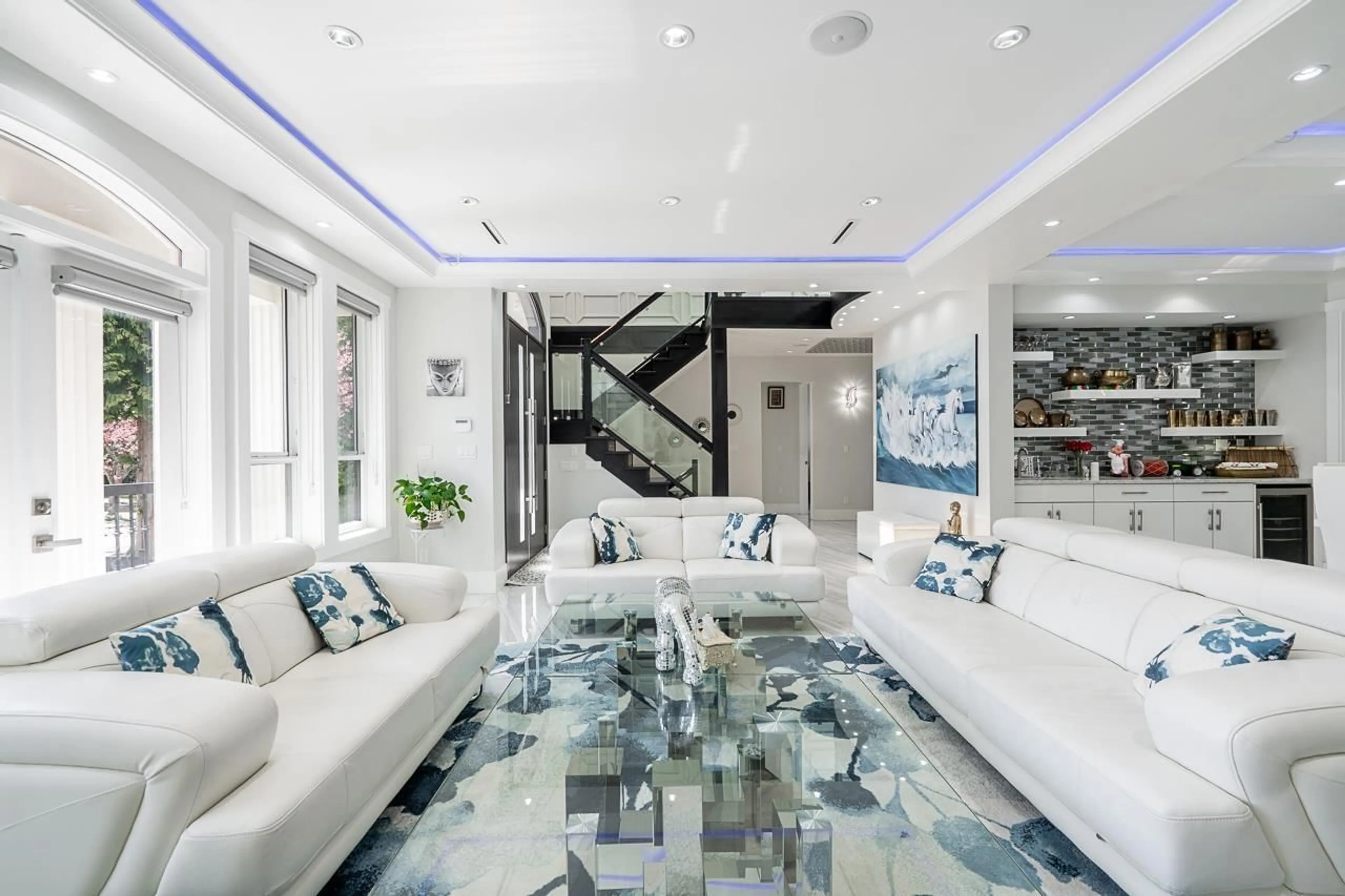 Living room with furniture, unknown for 14115 76 AVENUE, Surrey British Columbia V3W6K7