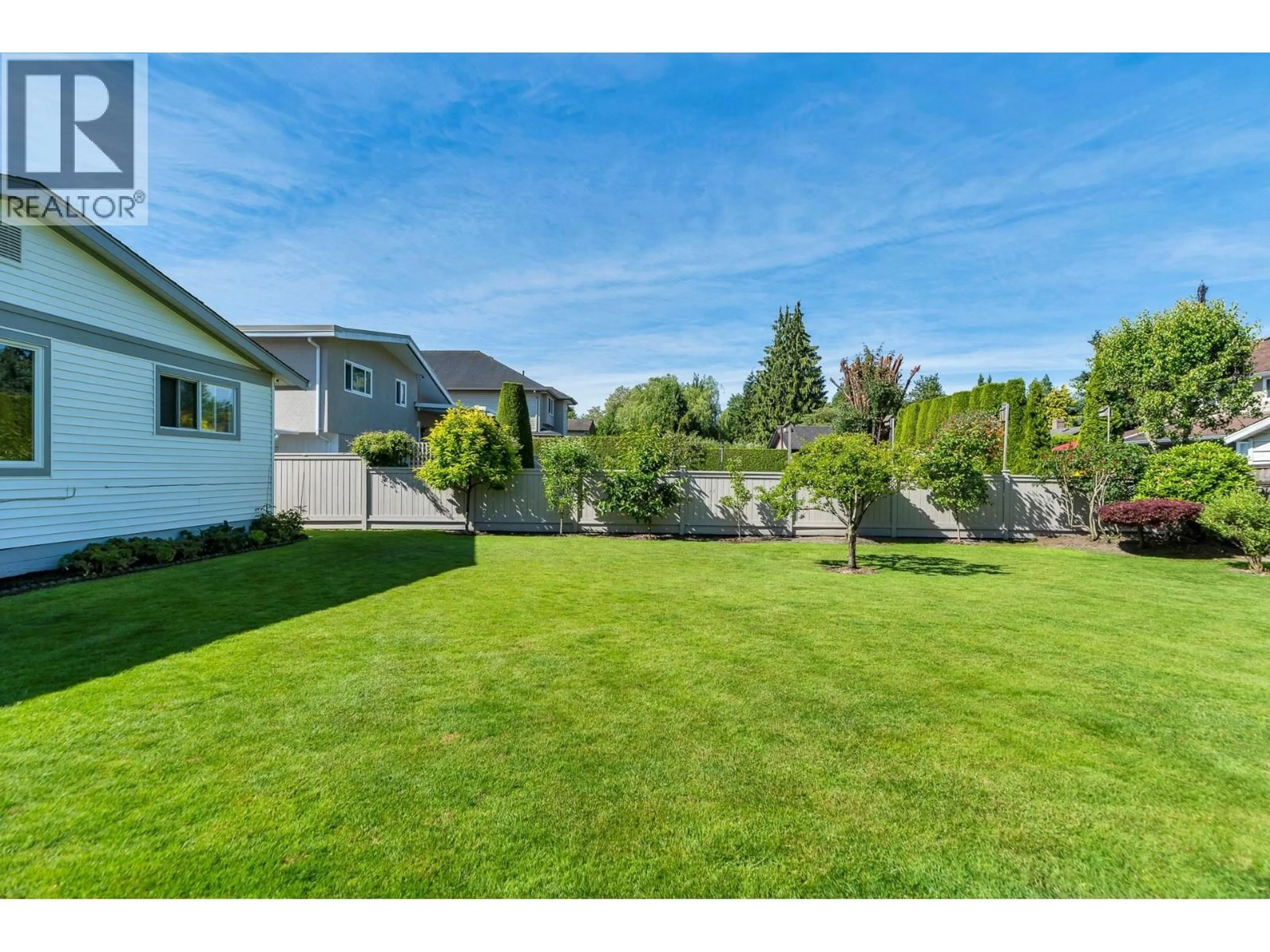 A pic from outside/outdoor area/front of a property/back of a property/a pic from drone, unknown for 5233 WESTMINSTER AVENUE, Delta British Columbia V4K2J4