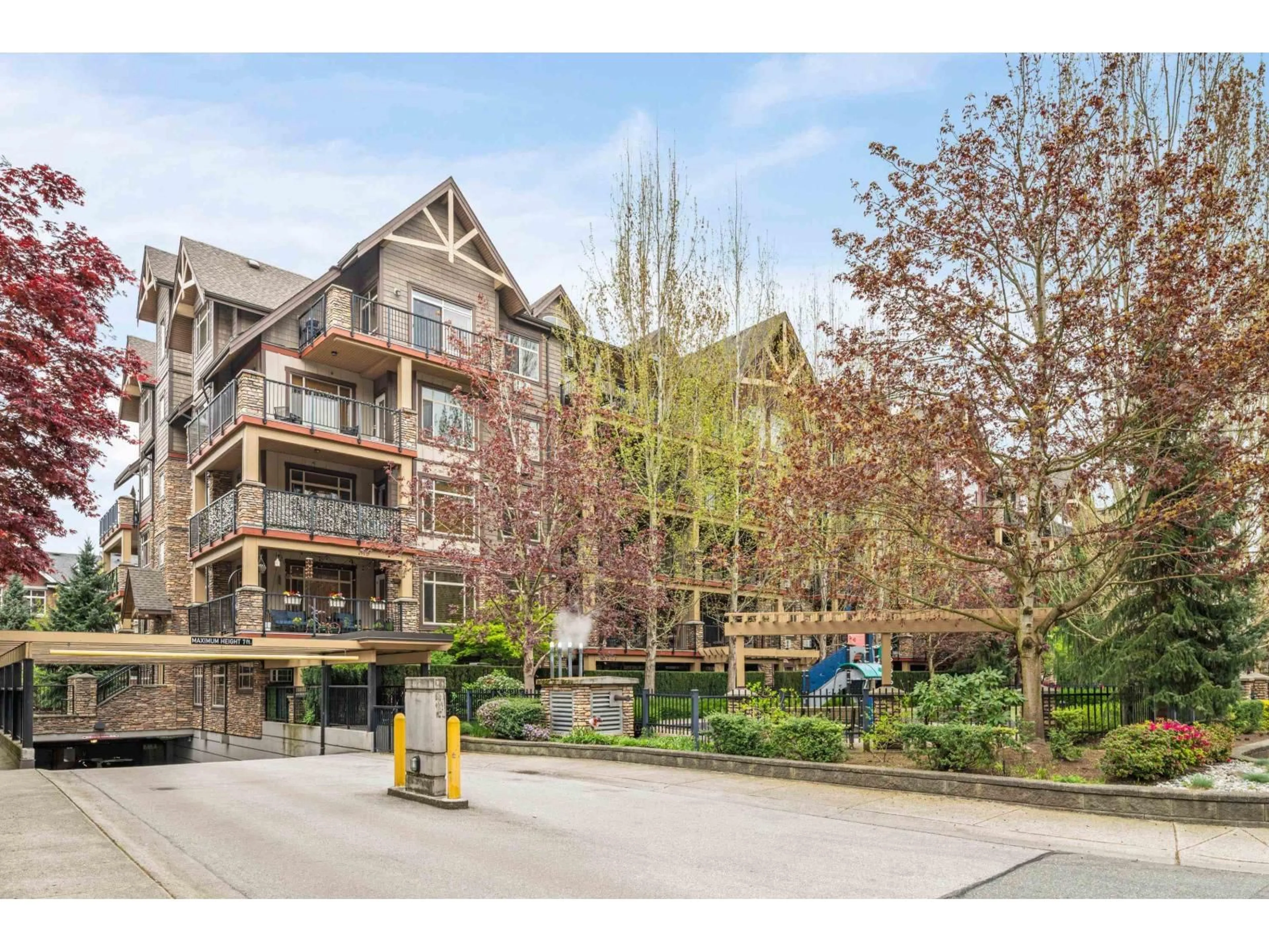 A pic from outside/outdoor area/front of a property/back of a property/a pic from drone, unknown for 466 - 8328 207A STREET, Langley British Columbia V2Y0K5