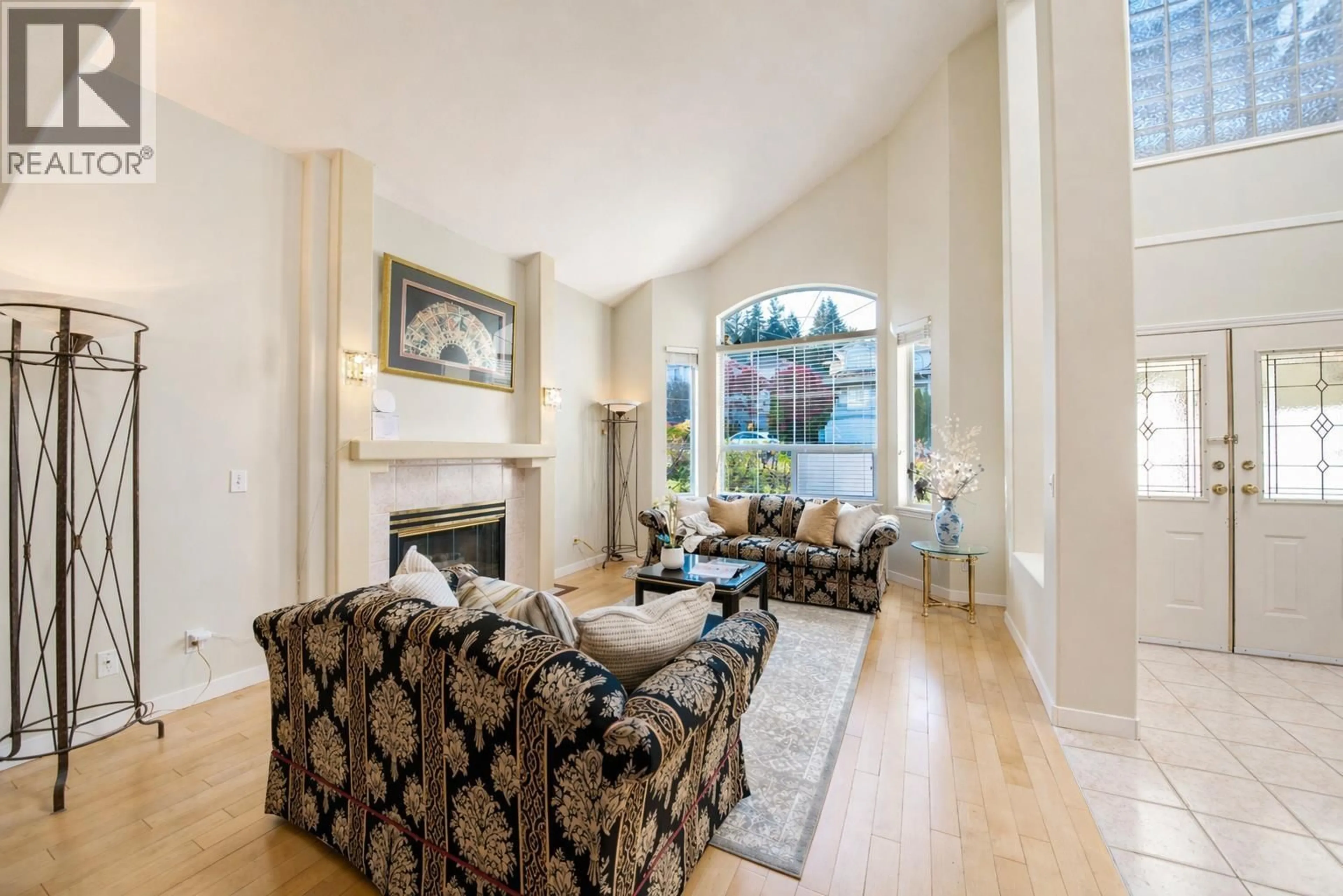 Living room with furniture, unknown for 2946 BLACKBEAR COURT, Coquitlam British Columbia V3E3A2