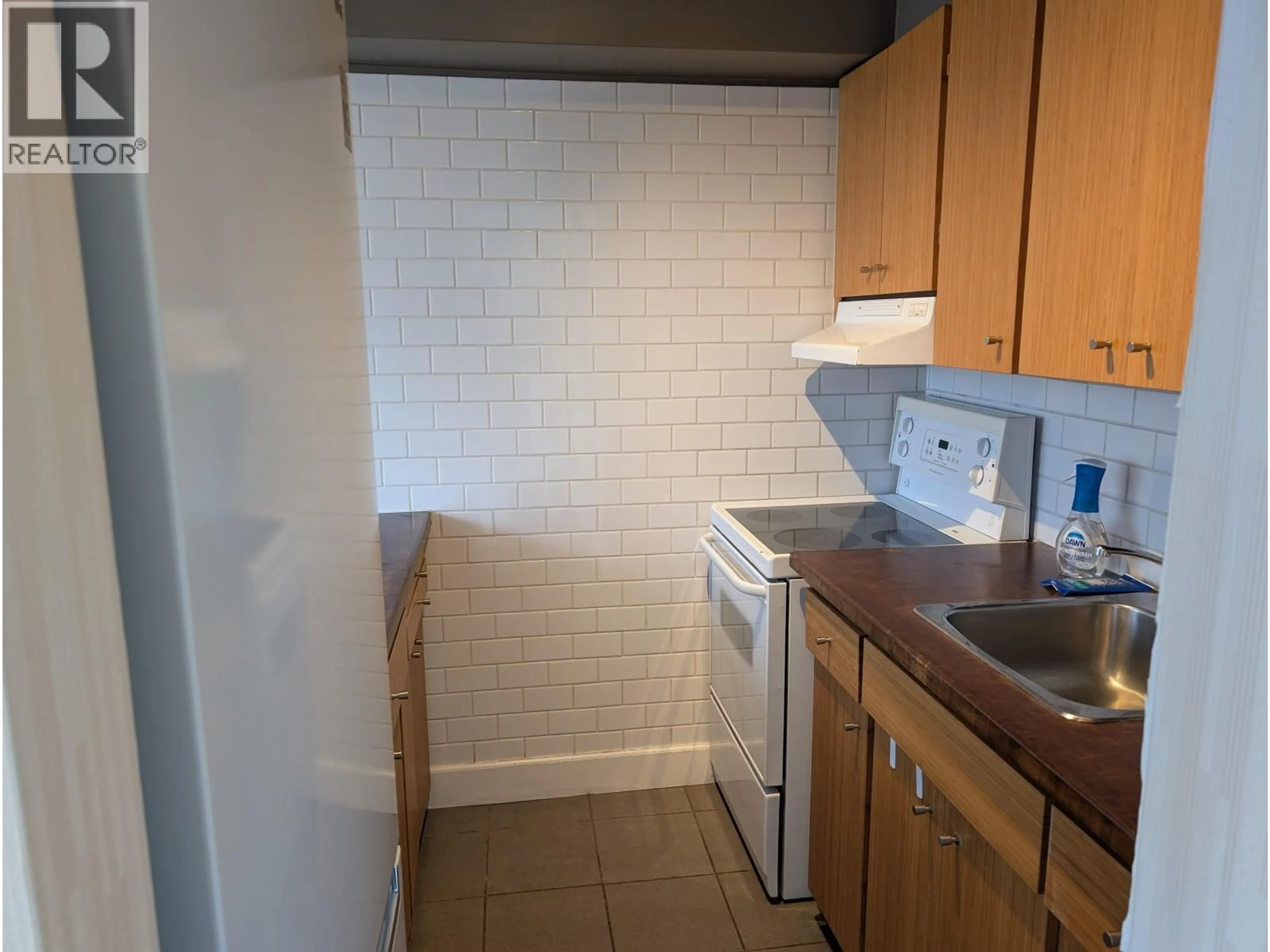 Standard kitchen, unknown for 1104 - 1219 HARWOOD STREET, Vancouver British Columbia V6E1S5
