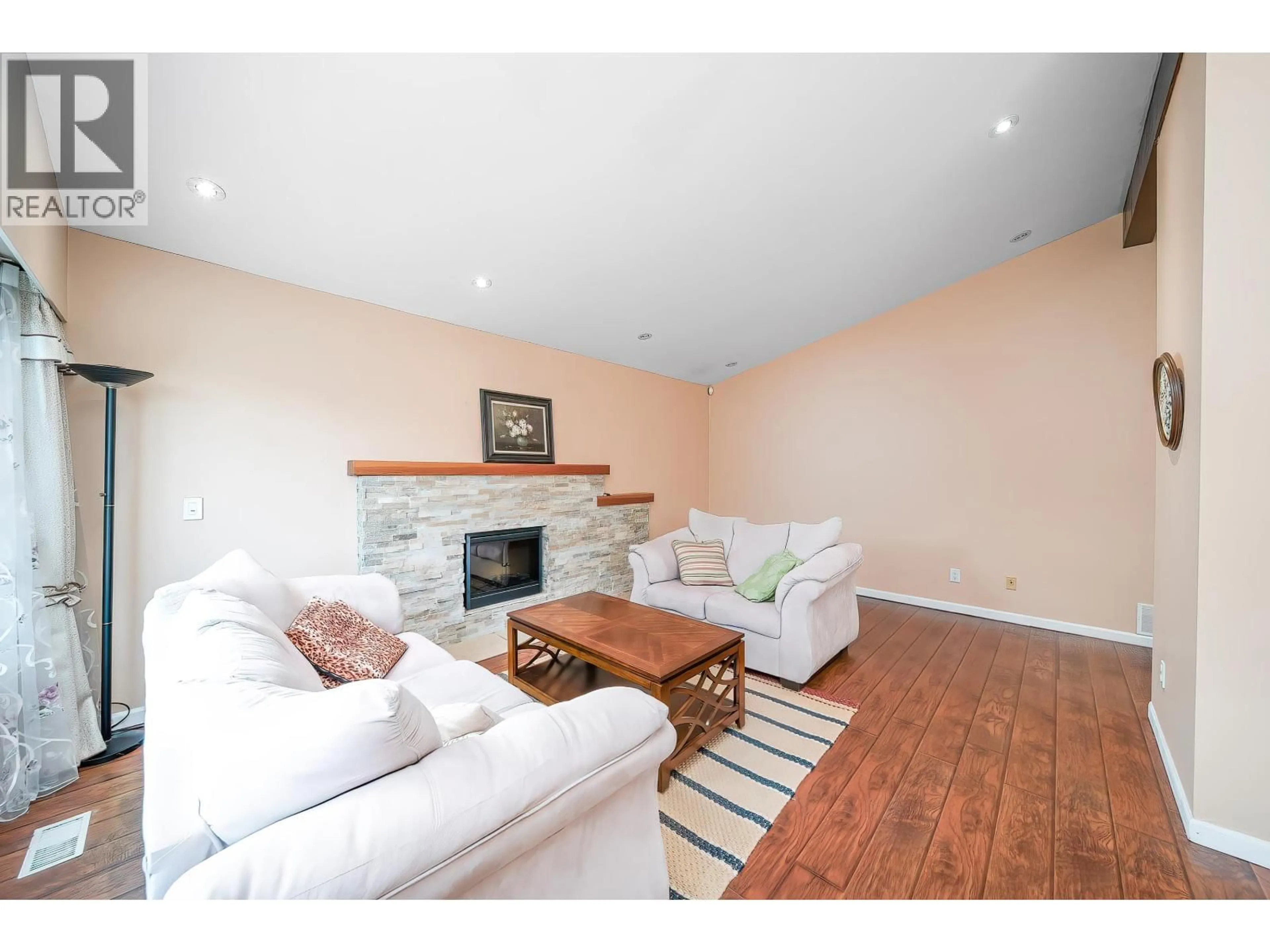 Living room with furniture, wood/laminate floor for 10751 MERSEY DRIVE, Richmond British Columbia V7A3N5