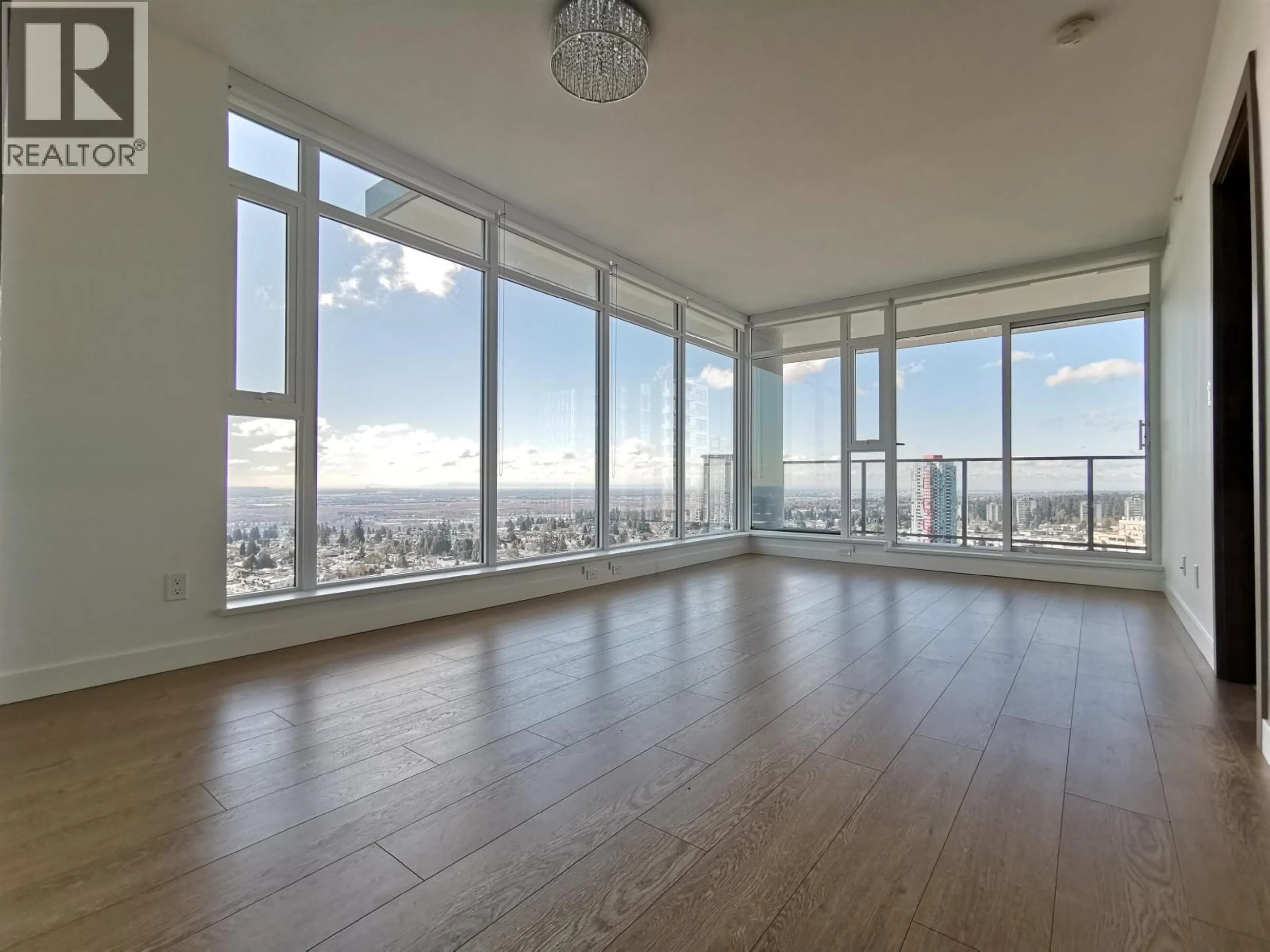 A pic of a room for 4003 - 6538 NELSON AVENUE, Burnaby British Columbia V5H0G5