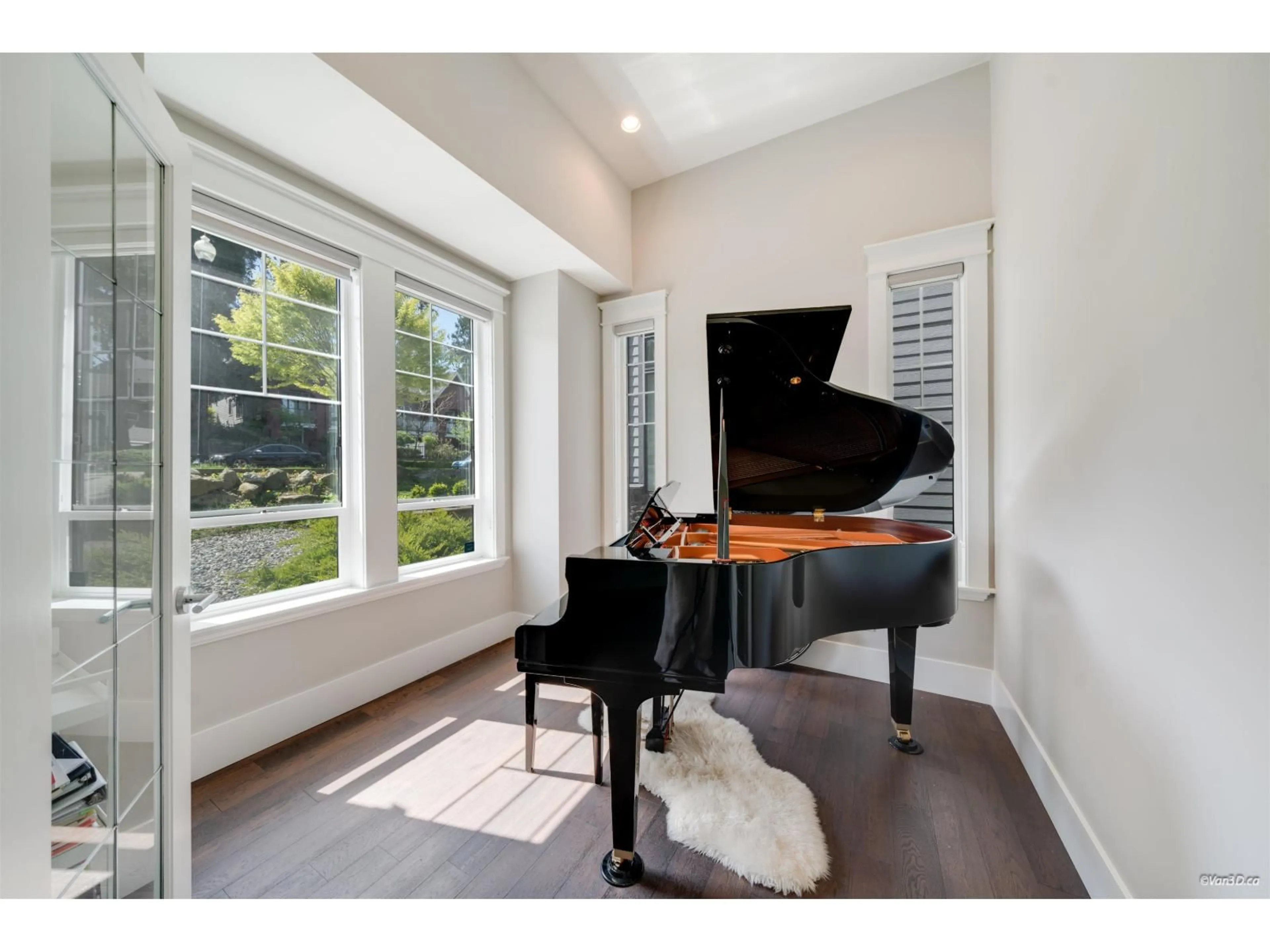 A pic of a room for 2862 HELC PLACE, Surrey British Columbia V3Z0C6