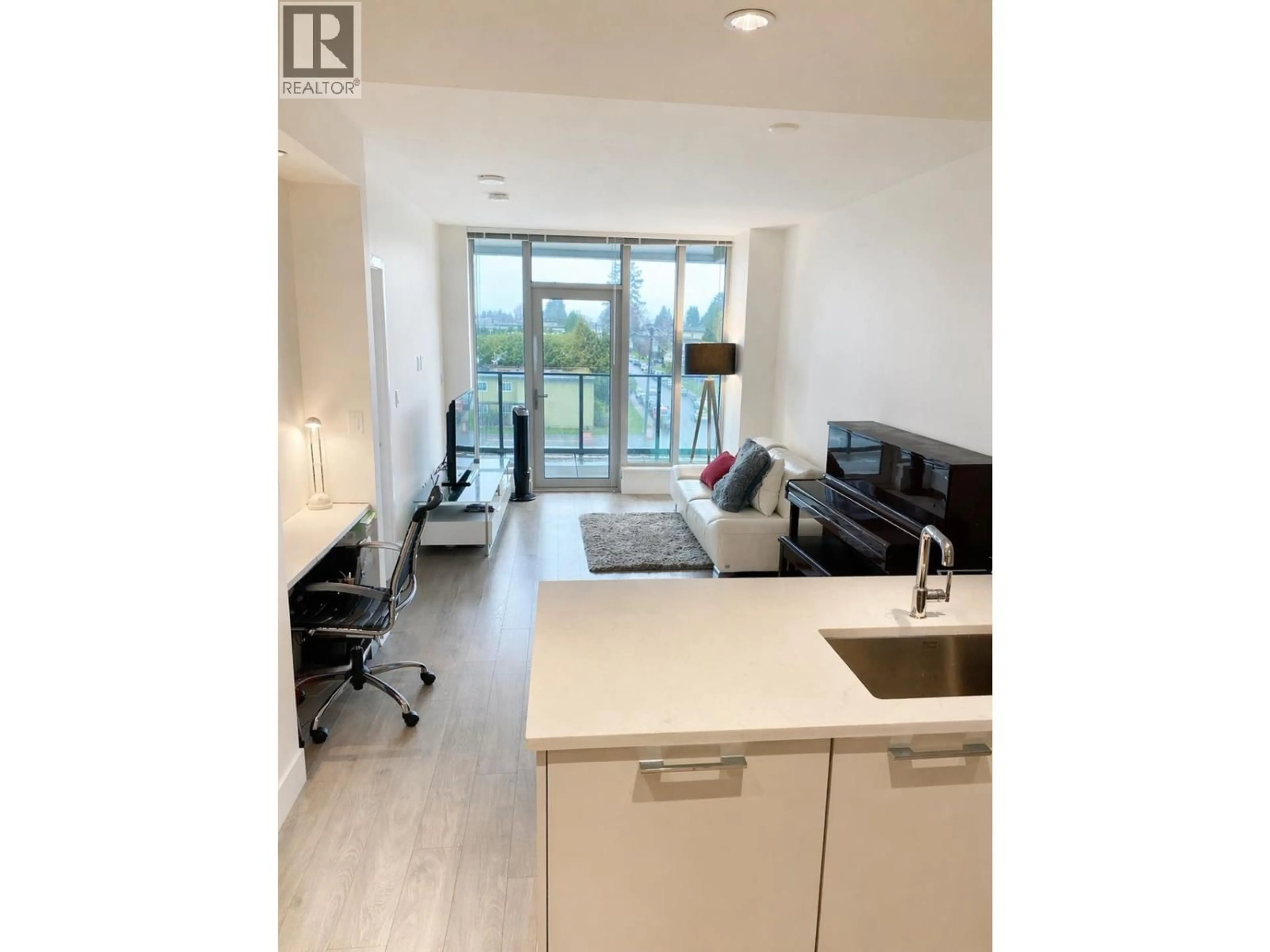 Open concept kitchen, wood/laminate floor for 410 - 7358 EDMONDS STREET, Burnaby British Columbia V3N0H1