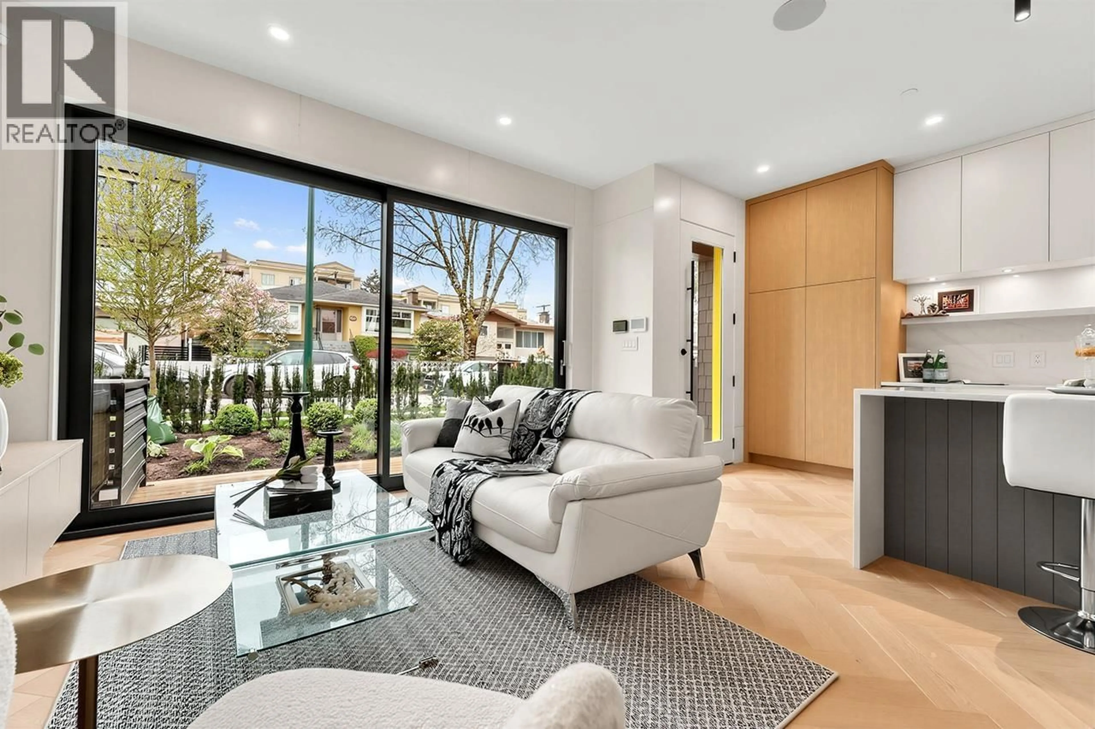 Living room with furniture, unknown for 4956 CHESTER STREET, Vancouver British Columbia V5W3A8